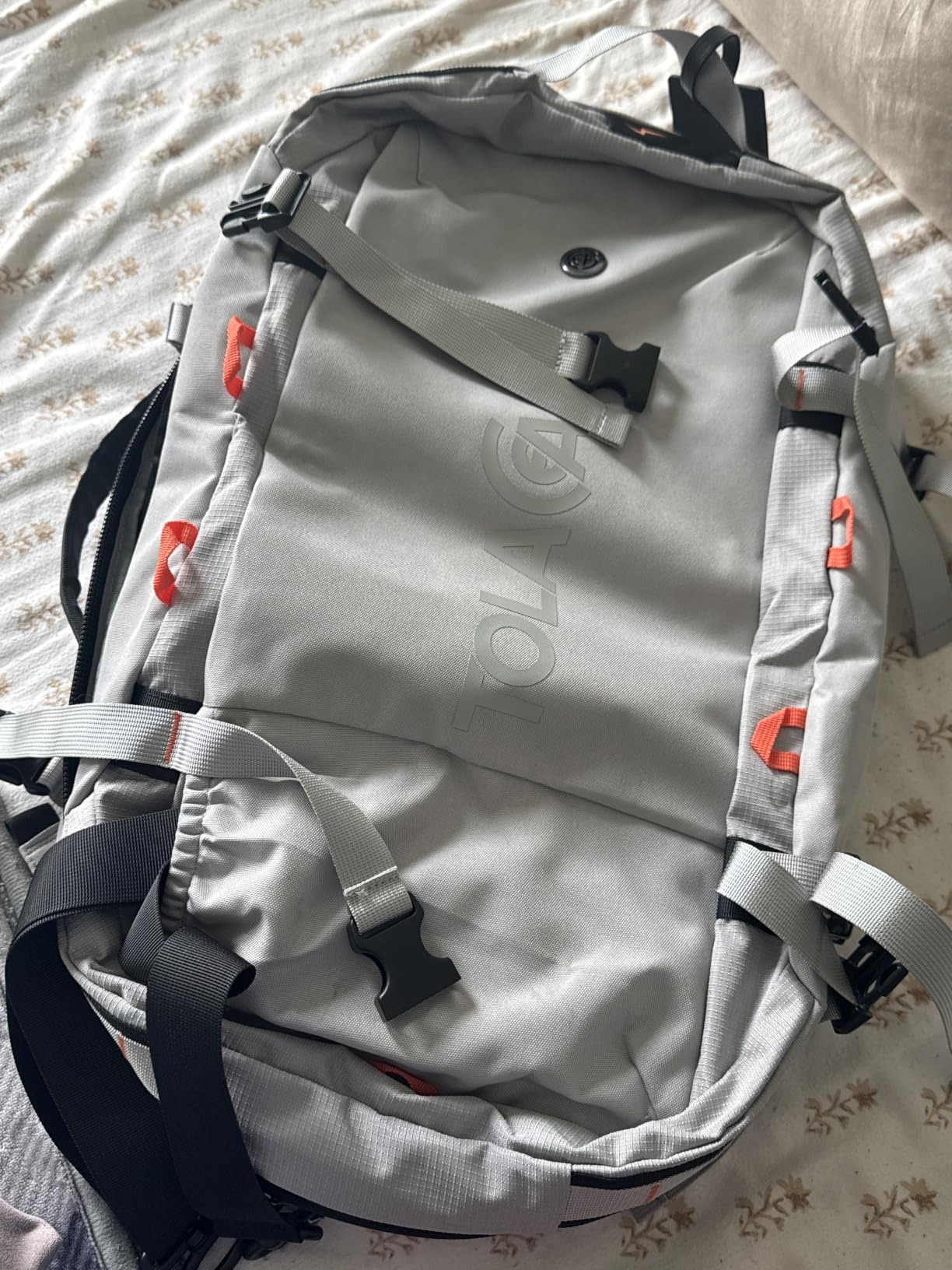 Tolaccea Travel Backpack 40-50L, 16