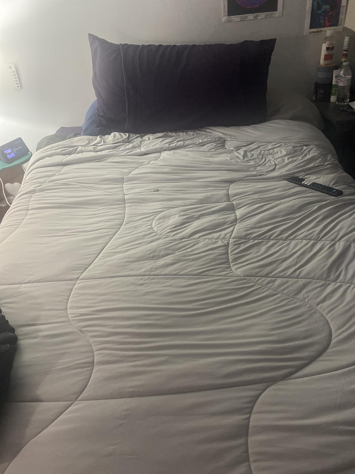 Bedsure Cooling Comforter Oversize King - Cooling Blankets for Hot Sleepers, Lightweight Comforter for Summer with Dual-Sided Cool Tech, Soft Breathable Cold Blanket for Sleeping, Grey, 116x98 Inches customer photo 2