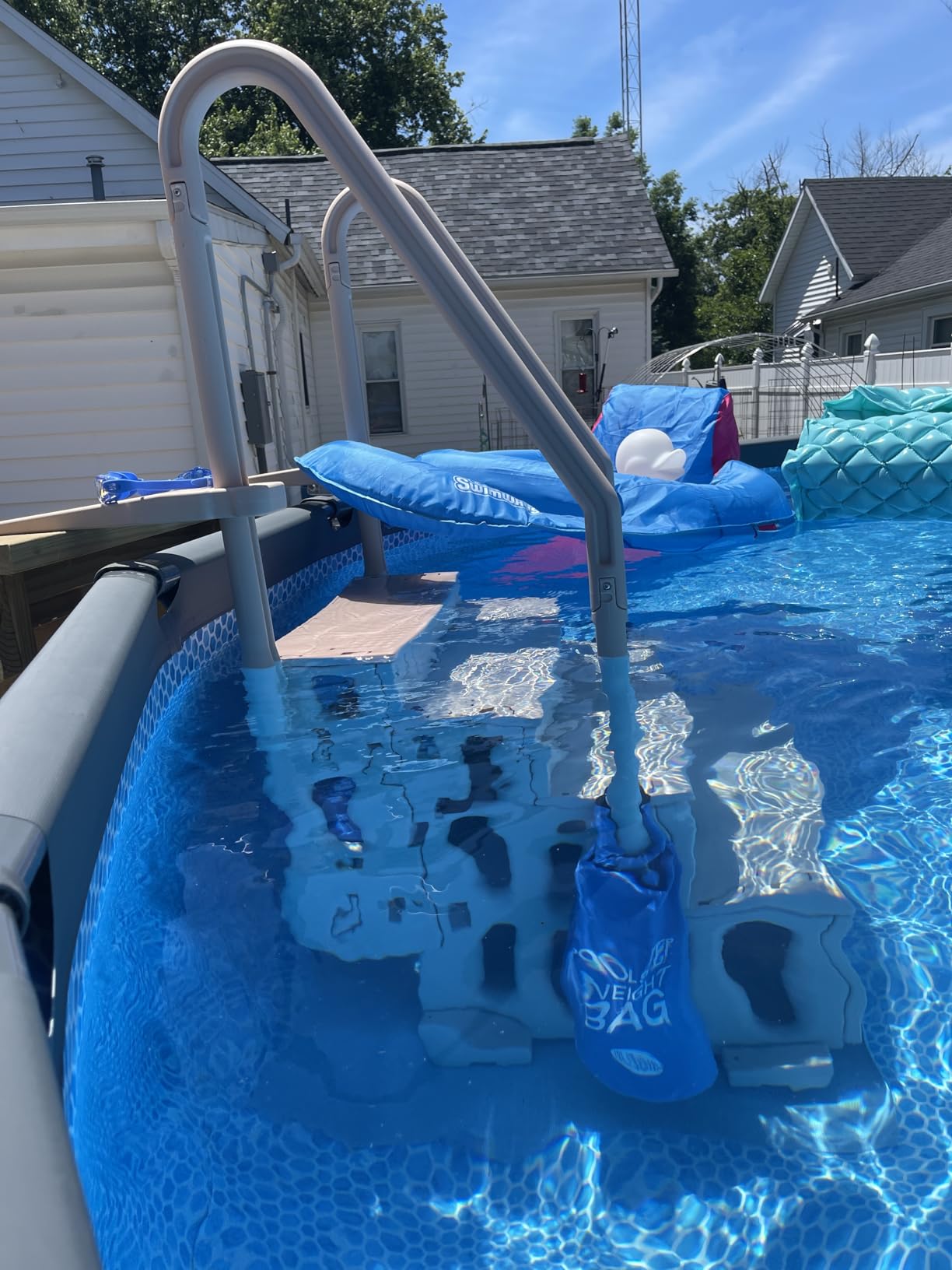 VEVOR Swimming Pool Ladder, 4-Step Double Handrails Stairs with Non-Slip Heavy Duty Steps, Reliable 400 lbs Max Load Capacity, for 48-54 in Inground & Above-Ground Pools of Any Decking Surface, Grey customer photo 1
