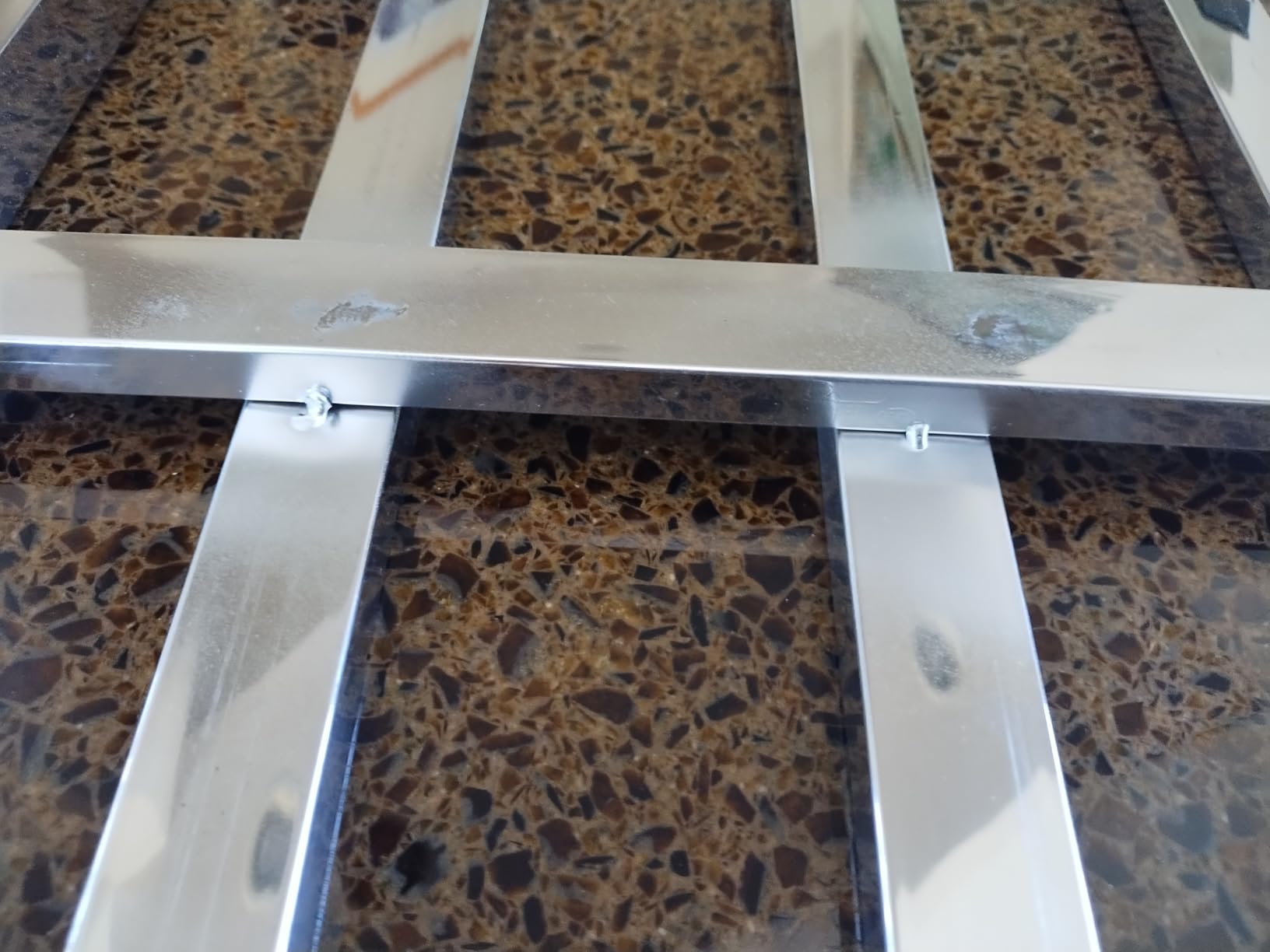 2 Packs Dunnage Rack 23.6x15.8x4inch Stainless Steel Dunnage Racks Commercial Food Service Storage Rack for Restaurants Kitchen Warehouse Supermarket customer photo 2