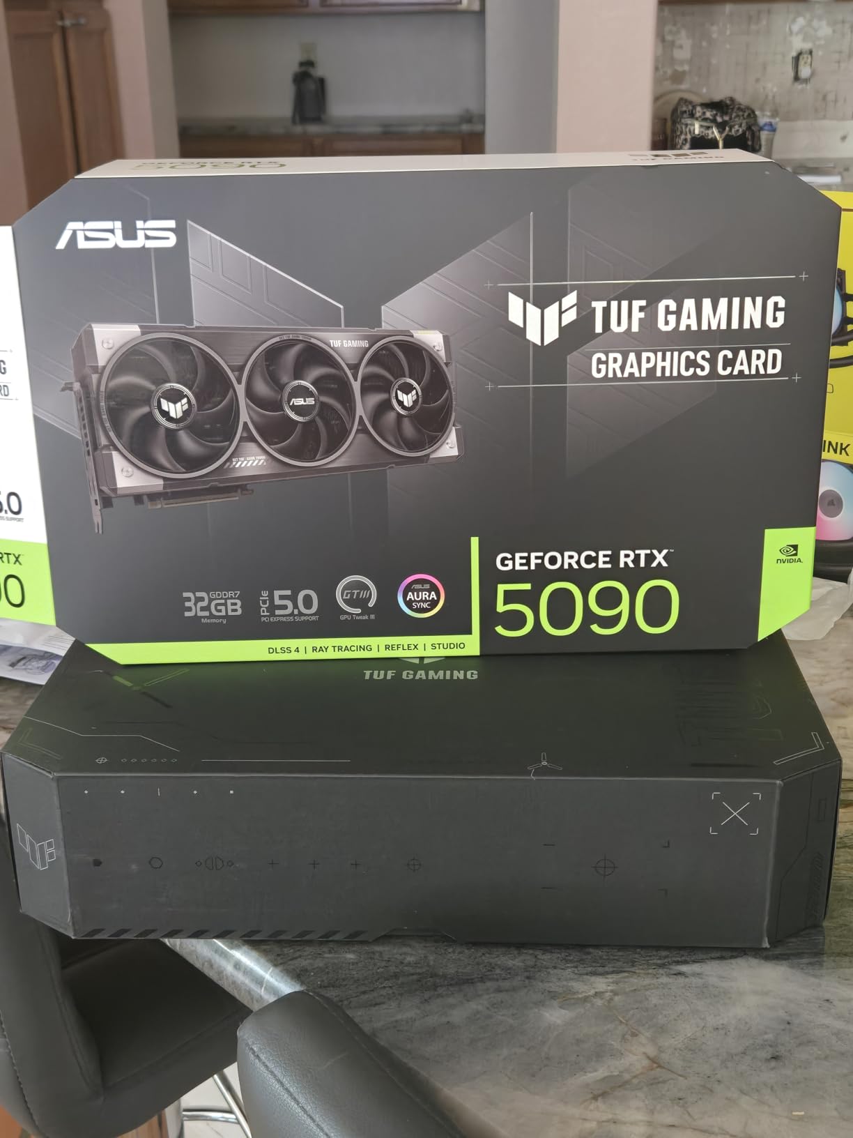 NVIDIA GeForce RTX 5090 Video Card 32GB GDDR7 PCI Express 5.0 / TUF-RTX5090-32G-GAMING Domestic Authorized Distributor Product customer photo 2