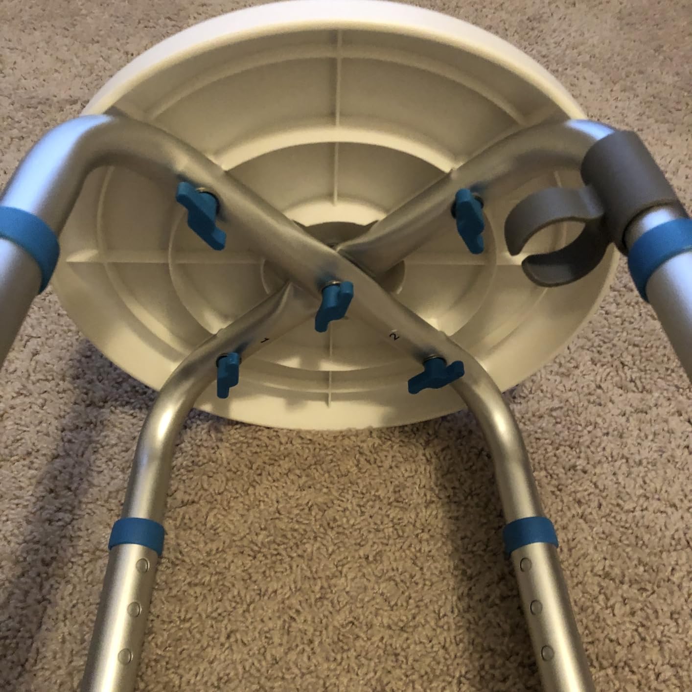 Loyoda Swivel Shower Chair for Inside Tub with Reinforced Crossing Bar customer photo 1