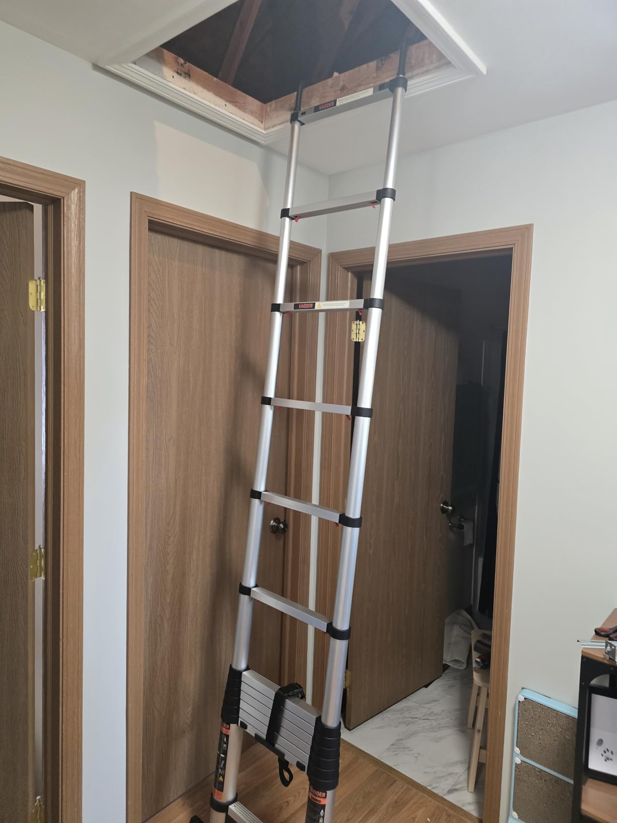 Telescoping Ladder,16.5FT Aluminum Extension Ladder,330lbs Max Capacity customer photo 1