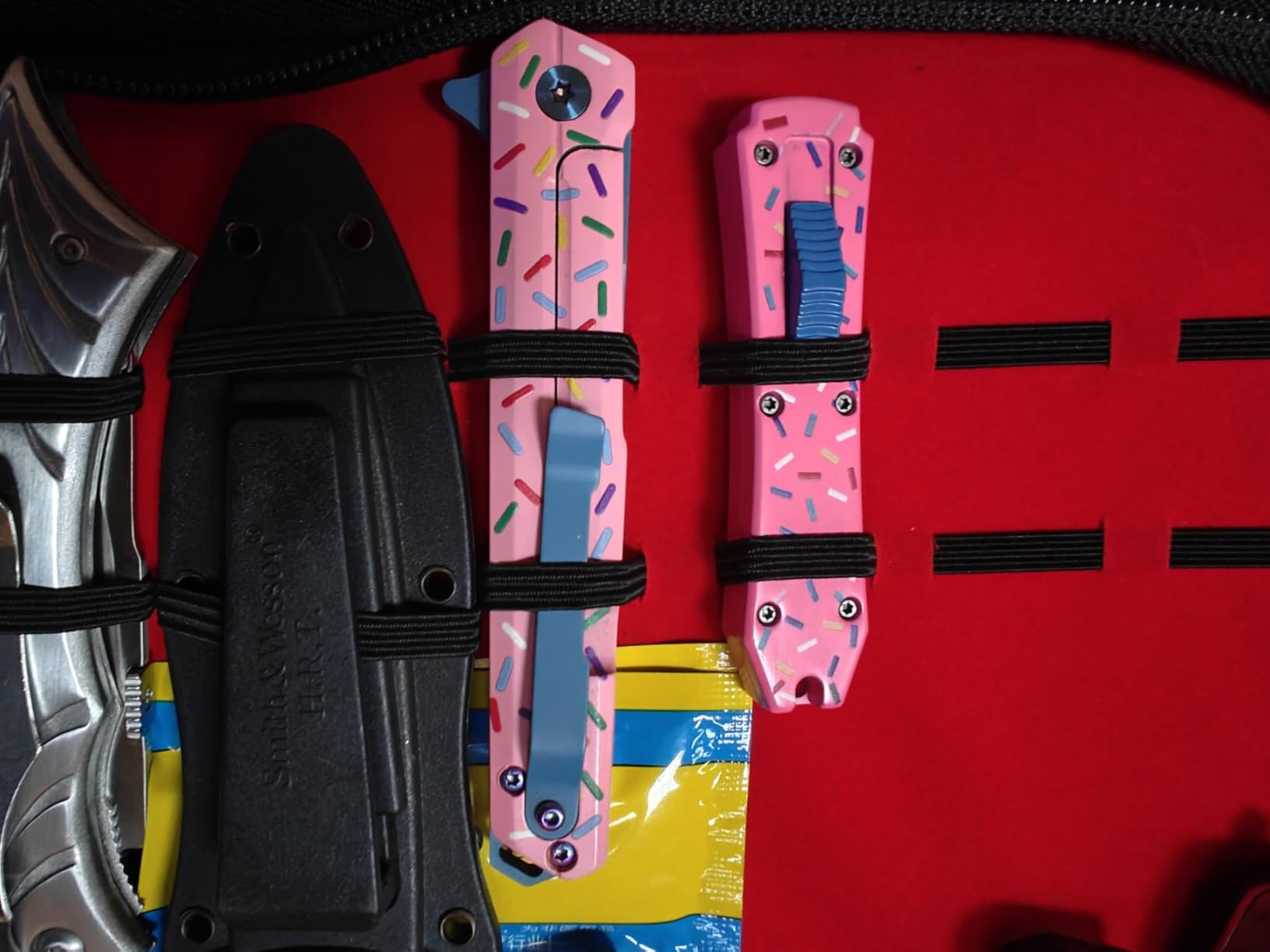 XXV Doughnut OTF Utility Knife, All Metal Construction Carbon Stainless Steel Blade, Quick Change Retractable Box Cutter customer photo 1