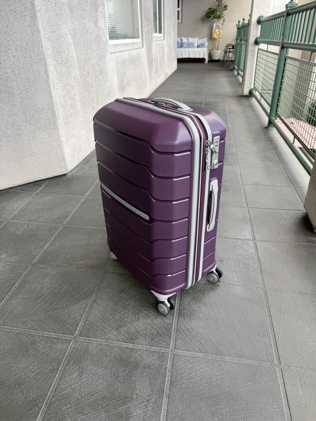 Samsonite Freeform Large Checked Luggage with Dual 360° Spinner Wheels - TSA Lock, Airline-Approved - Lightweight Durable Polypropylene Expandable Hardshell - Sky Blue customer photo 2