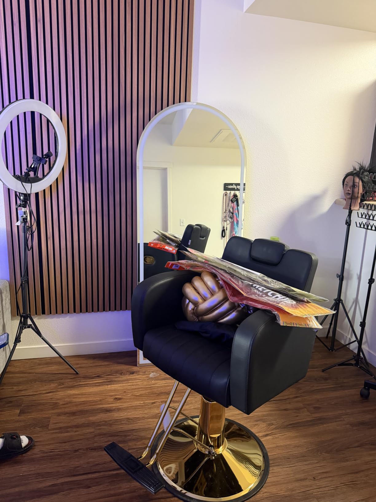 Baasha Premium Silver Reclining Salon Chair with Removable Headrest, All-Purpose Hydraulic Barber Chair, Soft PU Leather, 360° Swivel, 135° Recline, Heavy-Duty Steel Frame, 330 lbs Capacity customer photo 2
