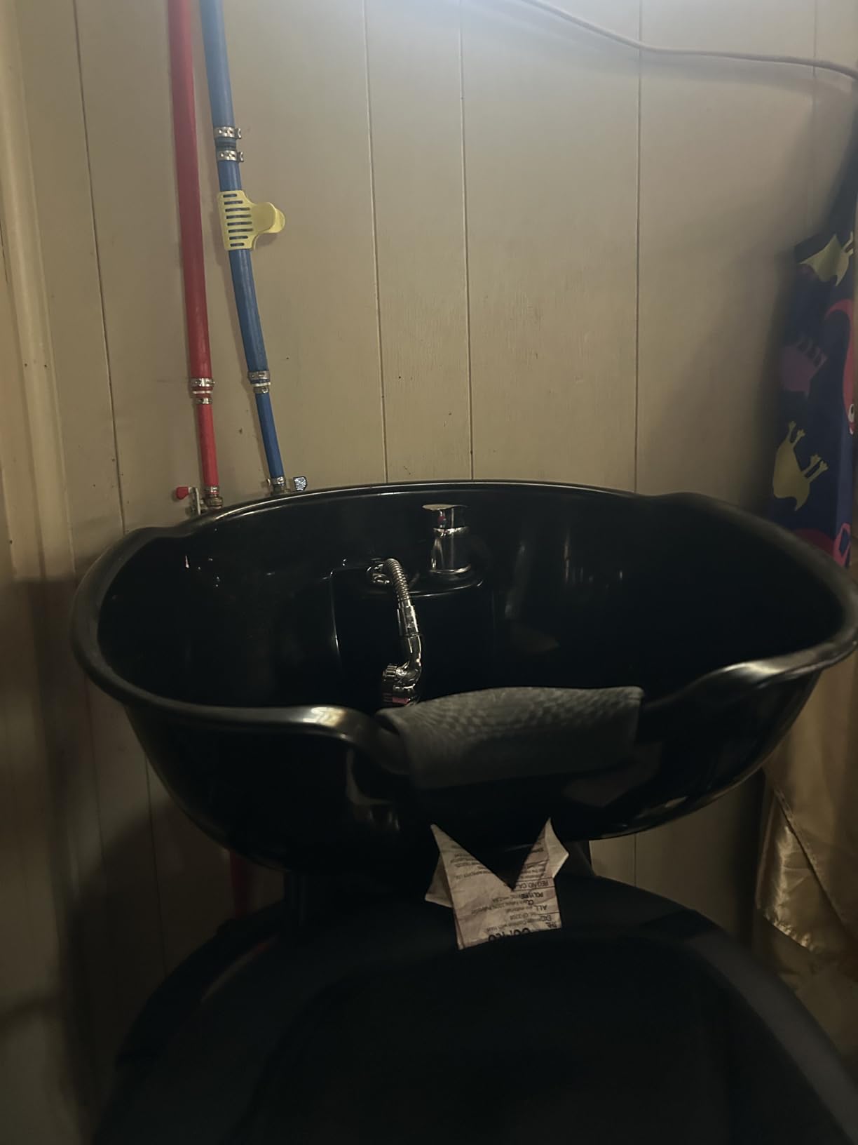 Baasha Shampoo Bowl and Chair Set for Salon, Professional Shampoo Chair with Bowl and Soft Neckrest, Comfortable Sponges Cushion, Adjustable Head Spa Chair for Barbershop - Black customer photo 1
