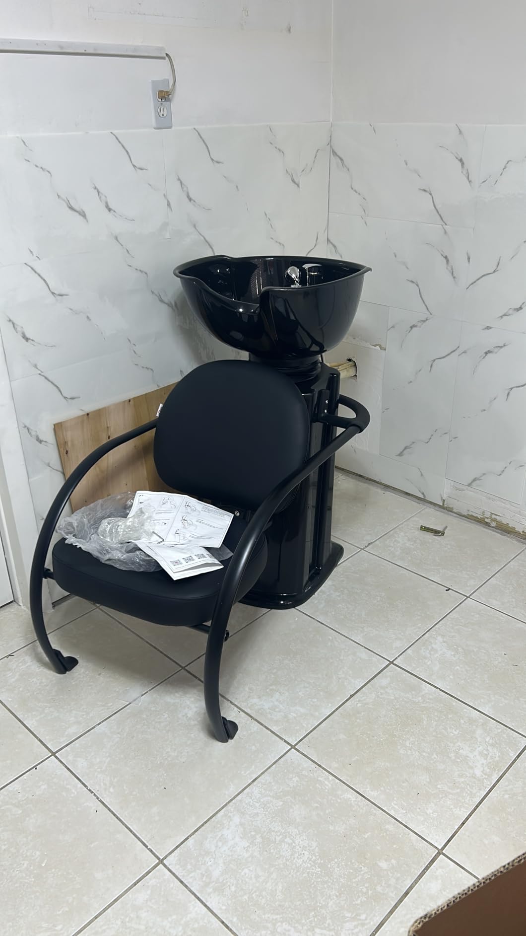 Baasha Shampoo Bowl and Chair Set for Salon, Professional Shampoo Chair with Bowl and Soft Neckrest, Comfortable Sponges Cushion, Adjustable Head Spa Chair for Barbershop - Black customer photo 2