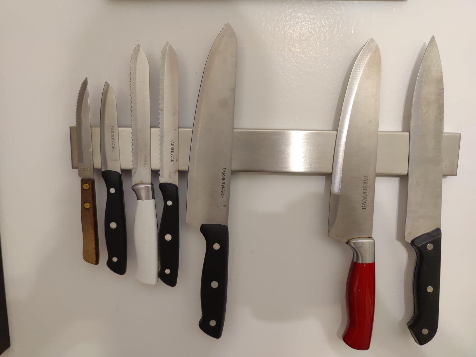 Cutluxe Magnetic Knife Holder for Wall & Fridge, 16