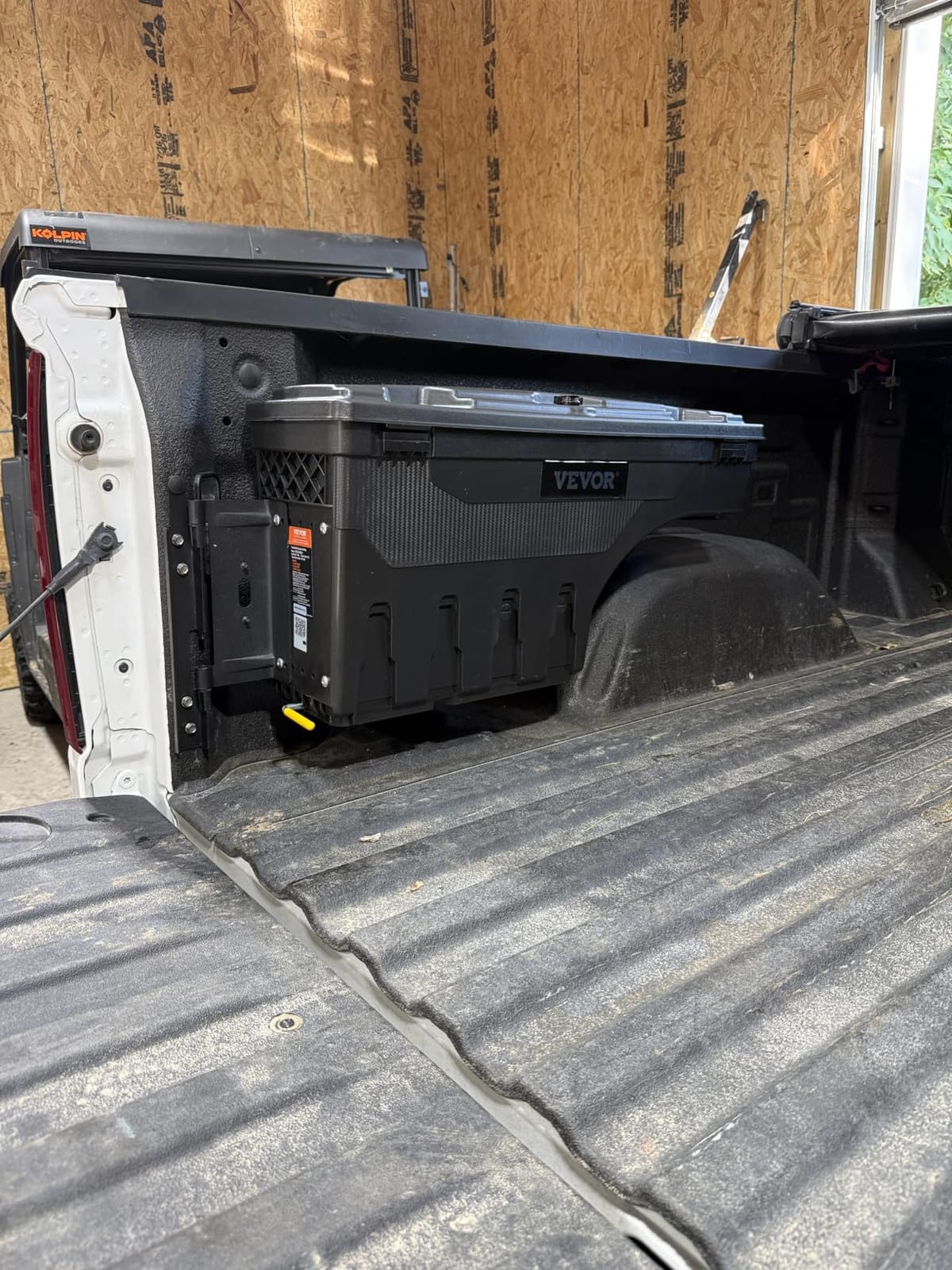 VEVOR Truck Bed Storage Box, Lockable with Password Padlock, 6.6 Gal/25 L ABS Wheel Well Tool Box, Waterproof and Durable, Compatible with Ford F-150 2015-2021, Drivers Side (Left) customer photo 1