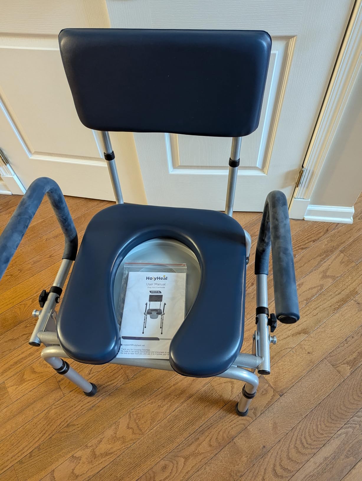 M73 Drop Arm Bedside Commodes for Seniors, Potty Chair for Adults customer photo 2