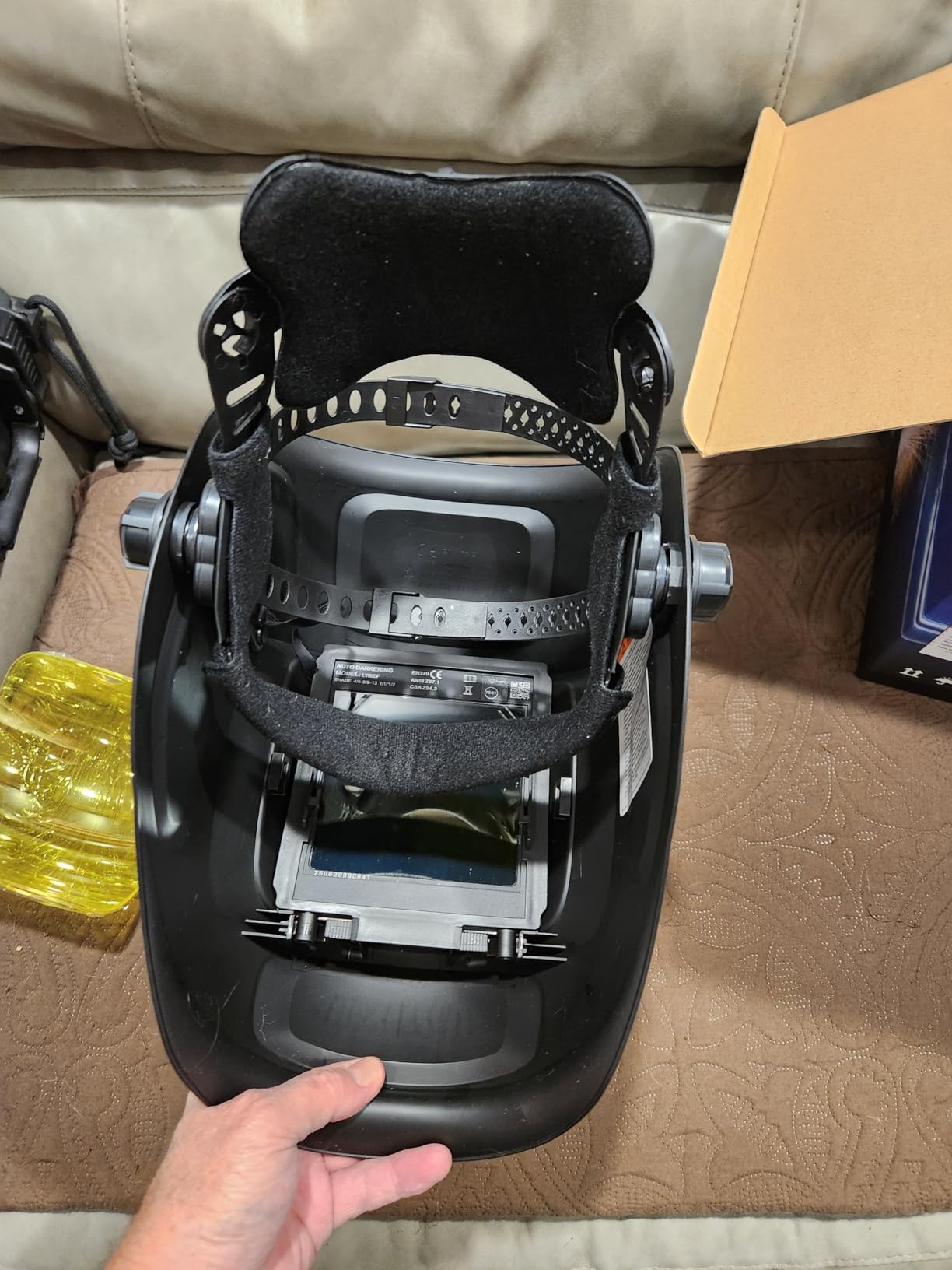 Auto Darkening Welding Helmet Large View 3.94