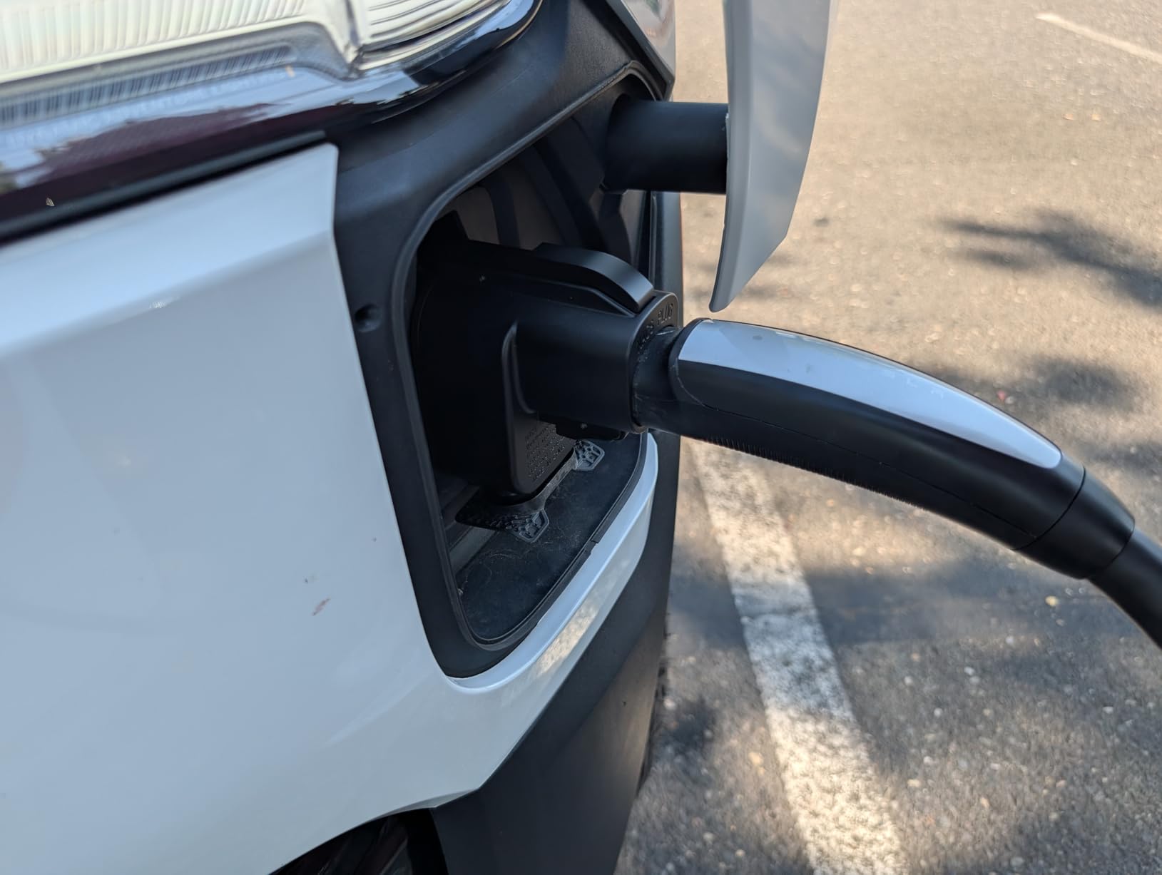 AFI | NACS to CCS1 Adapter for Tesla Superchargers - 500A 1000V DC Fast Charging, Compatible with Ford, Rivian, GM, Polestar, Volvo EVs - Level 3 Charging, Plug & Play, Dual Safety Lock customer photo 2