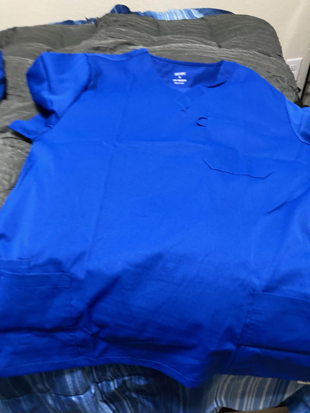 COZYFIT Scrubs for Men Set - V-Neck Top & Straight Leg Pants 11 Pockets customer photo 2