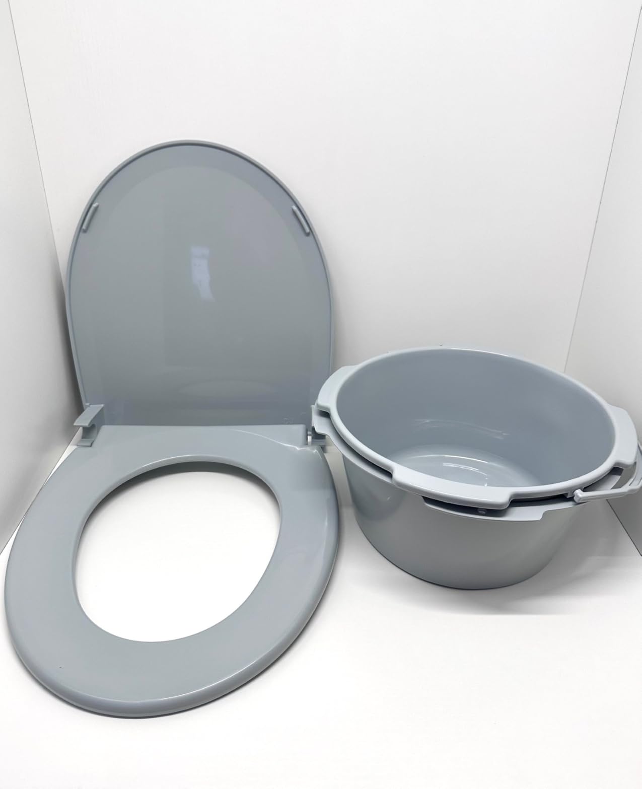 soundfuse 3 in 1 Bedside Commode Toilet for Seniors, Sturdy Dual-Crossbar customer photo 1