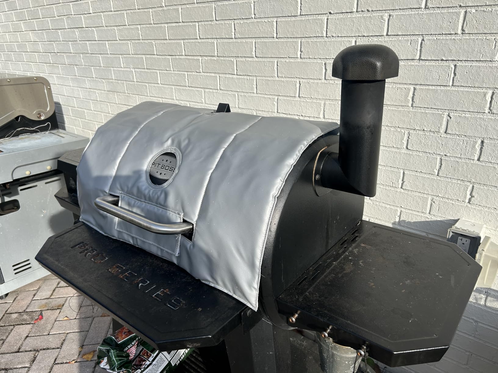 Hisencn Grill Insulation Blanket for Pit Boss Pro Series Elite 6-Series Wood Pellet Smoker PBV6PSE, Magnetic Heat Retention Smoker Cover, Fire-Resistant Fiberglass Blanket, Save Pellets in Winter customer photo 1