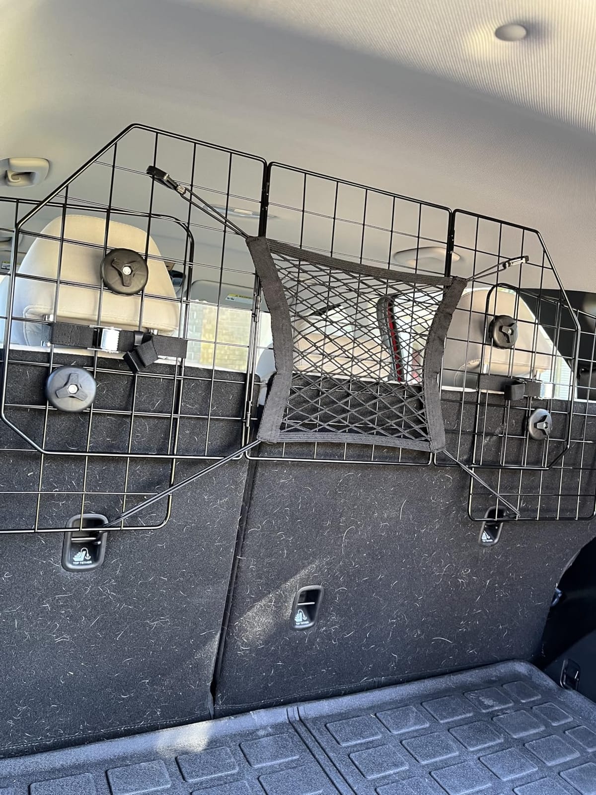 ERYTLLY Dog Car Barrier for SUVs, Vehicles, Dividers, Adjustable Heavy-Duty Wire Pet Gate, Foldable Car Pet Barrier with Mesh Bag, Car Accessories Safety Travel, for Cargo Area 36.6