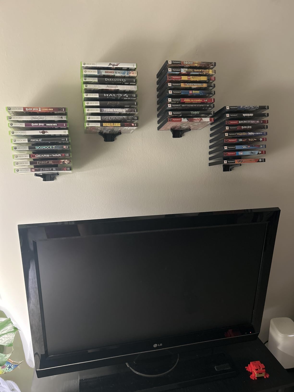 Video Game Storage Wall Mount for Switch/PS5/PS4/Switch2/XBX Game Case Holder, Gaming Shelf Mount Gamecase Organizer Up to 36PCS, Wall-Mounted Gaming Display Stand Tower for Gift, 4 Pack, Black customer photo 2