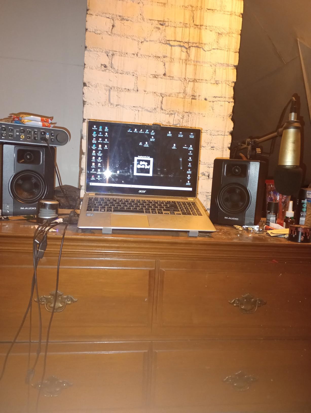 M-AUDIO BX5BT 5