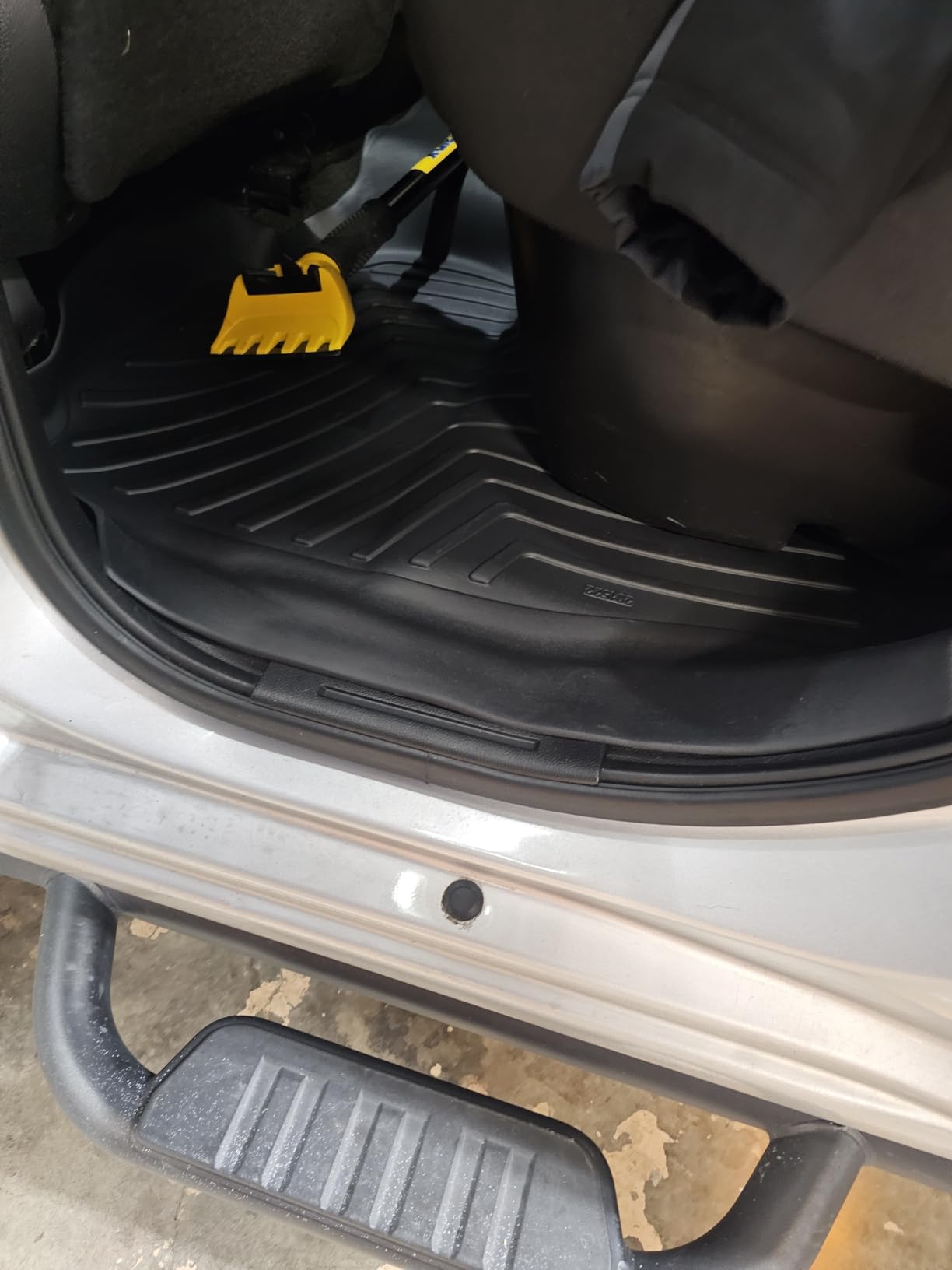OEDRO Upgraded Floor Mats for 2019-2026 Chevy Silverado/GMC Sierra 1500 Crew Cab & 2020-2026 Silverado/Sierra 2500HD 3500HD, Bucket Seat, All Weather Custom Fit Silverado Accessories Floor Liners customer photo 1