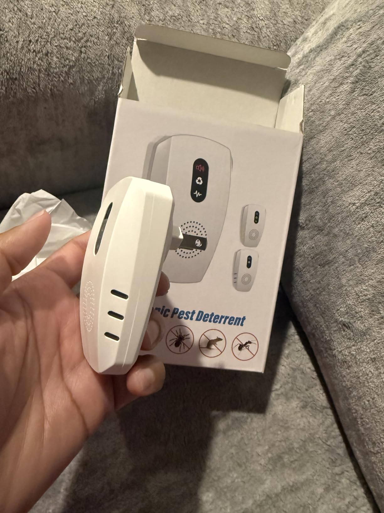 2026 Cvtayn Upgraded Ultrasonic Pest Repellent Indoor Repeller, Mouse Traps, Repellent Roach, Mouse, Bugs, Mosquito, Mice, Spider, Ant, Rodent Repellent Ultrasonic Plug in, 3 Mode Switching，5 Pack customer photo 1