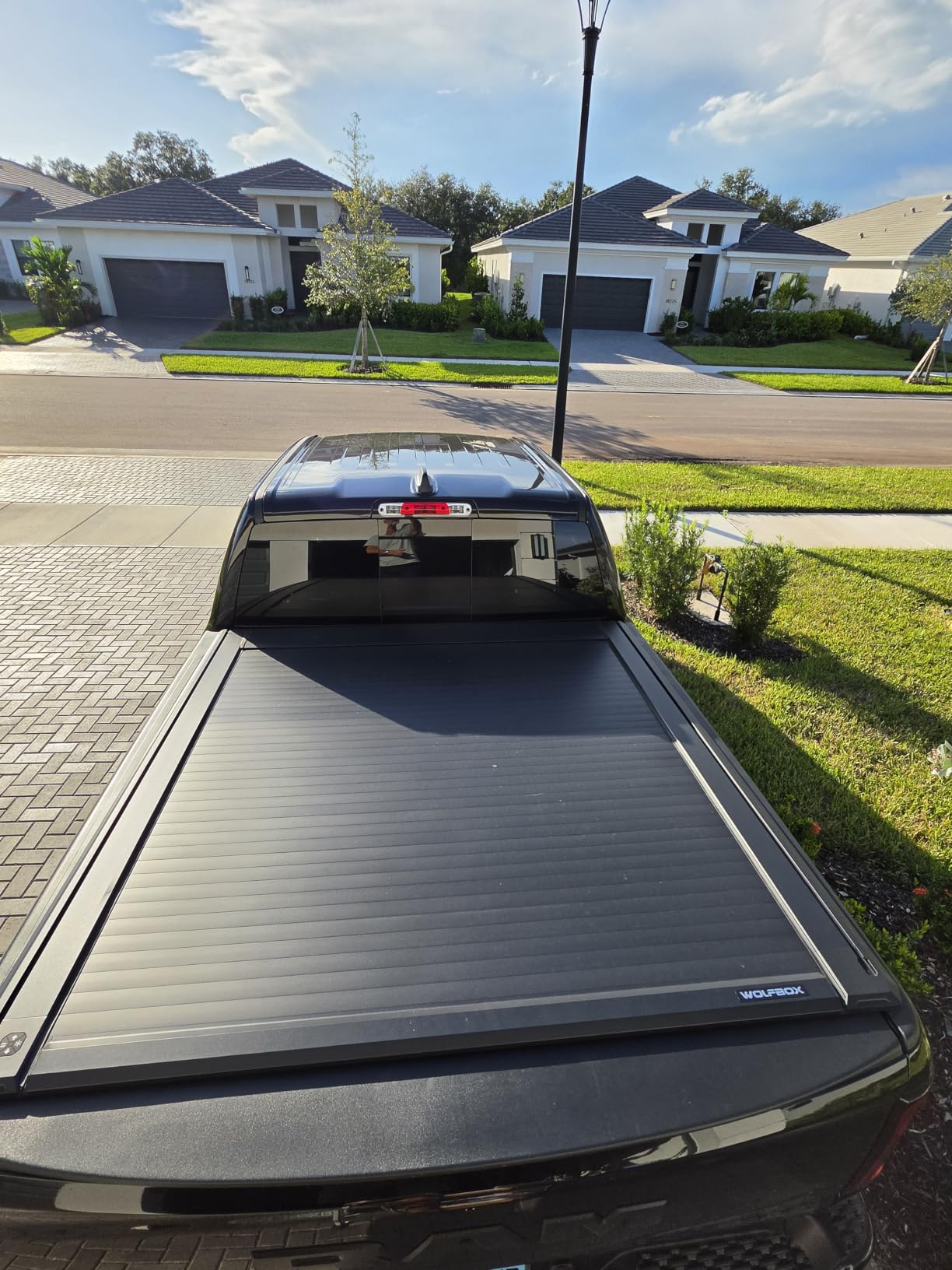 WOLFBOX Power Tonneau Cover for 2019-2026 Chevy Silverado & GMC Sierra 1500 customer photo 1