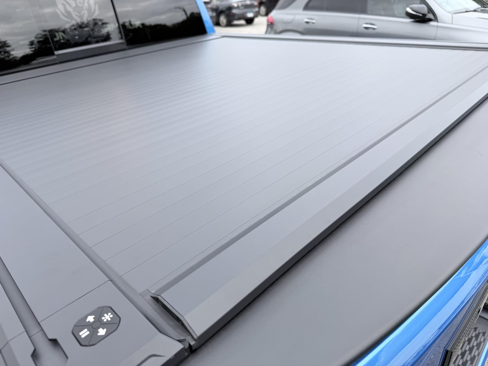 WOLFBOX Power Tonneau Cover for 2019-2026 Chevy Silverado & GMC Sierra 1500 customer photo 2