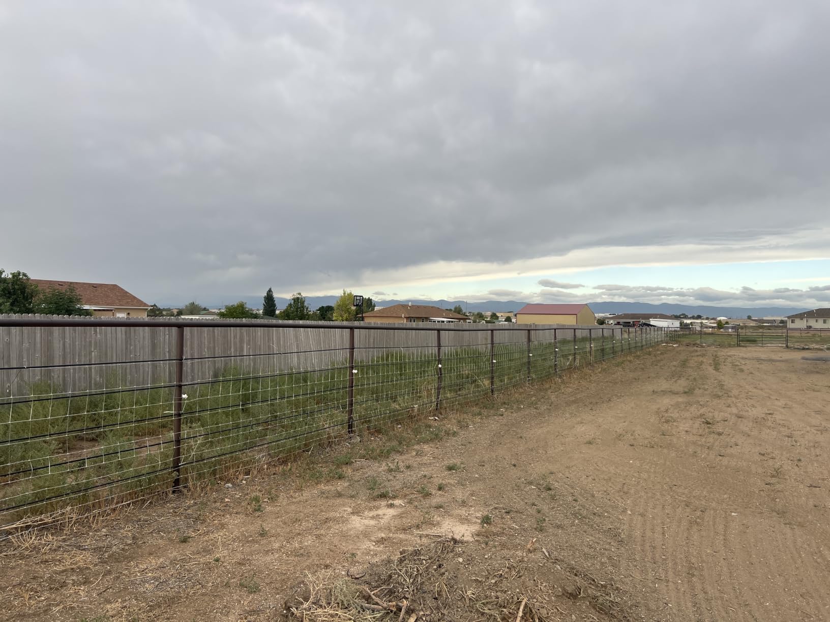 Cattle Panel 4ft x 328ft 14 Gauge Heavy Duty Galvanized Woven Wire Fence customer photo 2