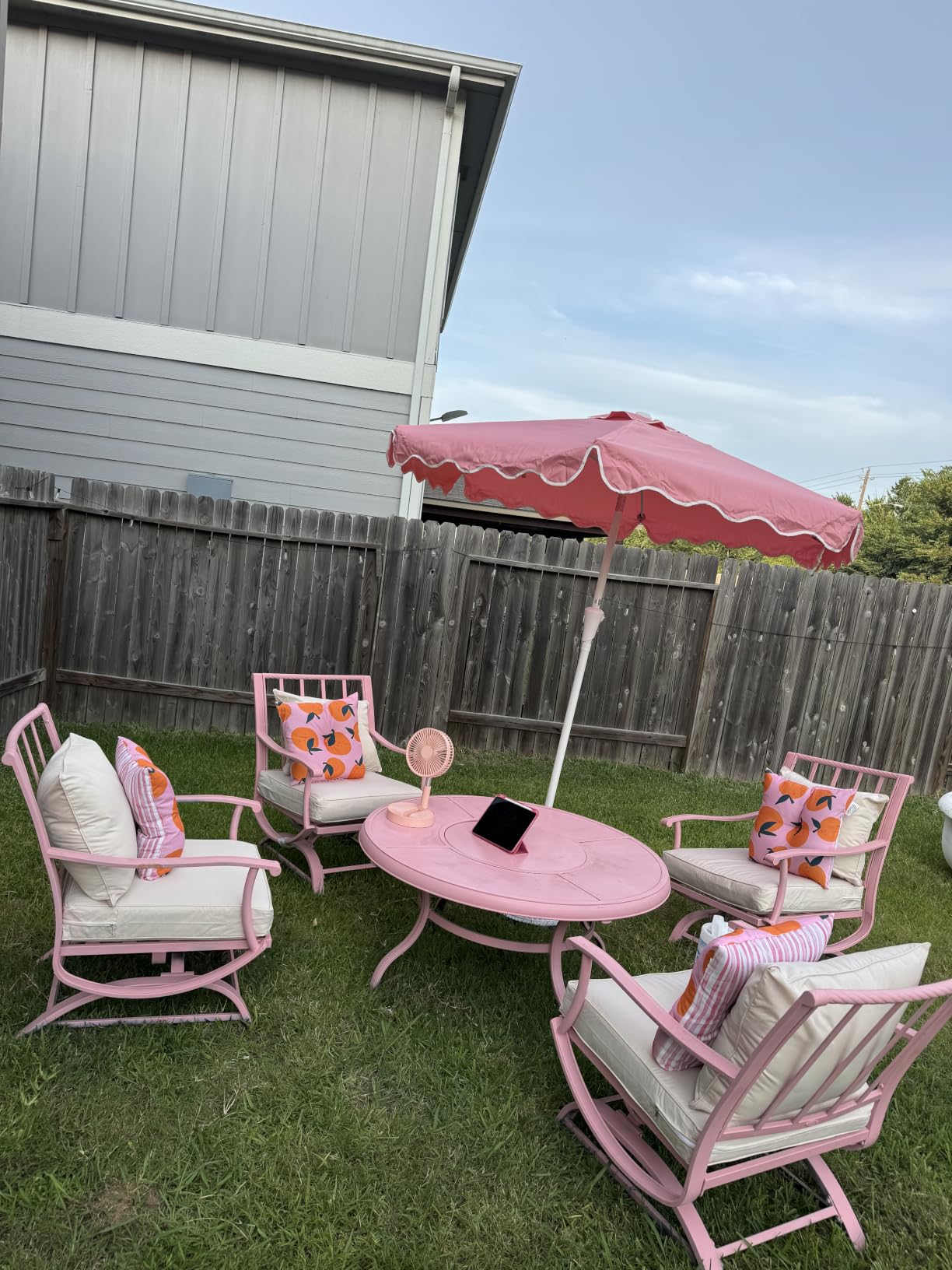 Best Choice Products Patio Market Umbrella with Wavy Trim, UV Fade Resistant 210g Canopy, Crank & Tilt, Wind Vent, Heavy-Duty Frame customer photo 1