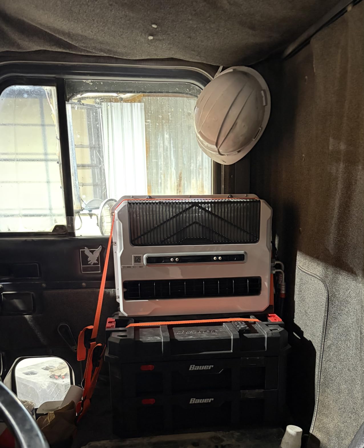 VEVOR Truck Air Conditioner, 12V 10000 BTU Mini Split AC Unit, 400 m³/h Airflow Cab Air Conditioner, Fast Cooling Low Noise for Semi Truck, Camper, Construction Vehicle, Crane, Tractor, Excavator customer photo 2