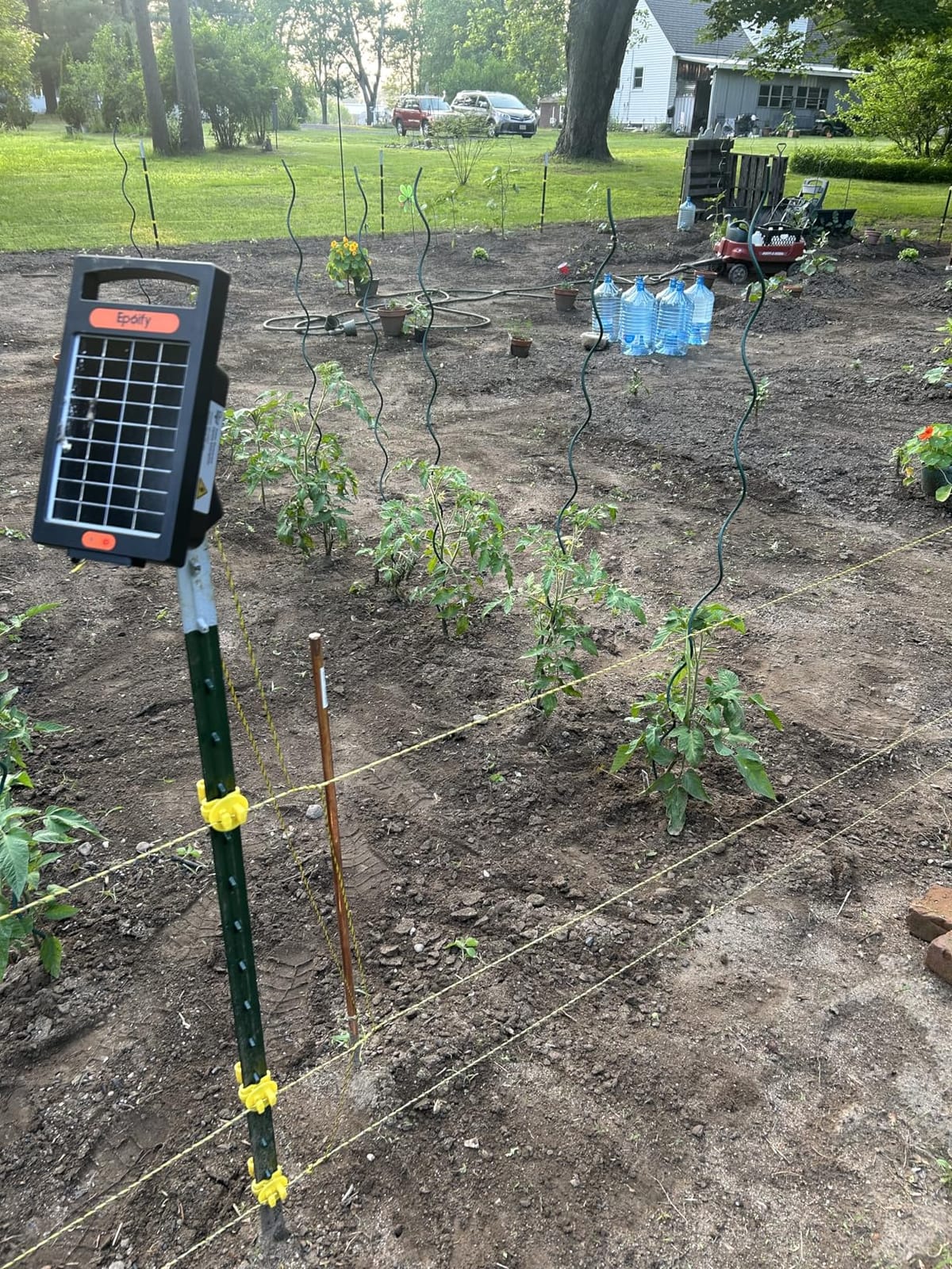 Solar Fence Charger, 0.32J, 20-Mile Coverage for Gardens, Deer customer photo 2