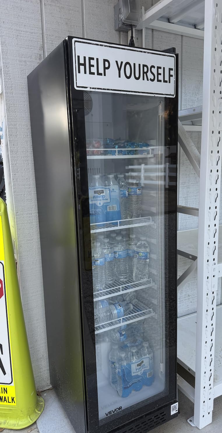 VEVOR Commercial Merchandiser Refrigerator, 6.1 Cu.Ft / 173 L Glass Door Display Refrigerator, Upright Beverage Cooler with Customizable Lightbox, 3 Adjustable Shelves & Soft LED Light for Homes Shops customer photo 1