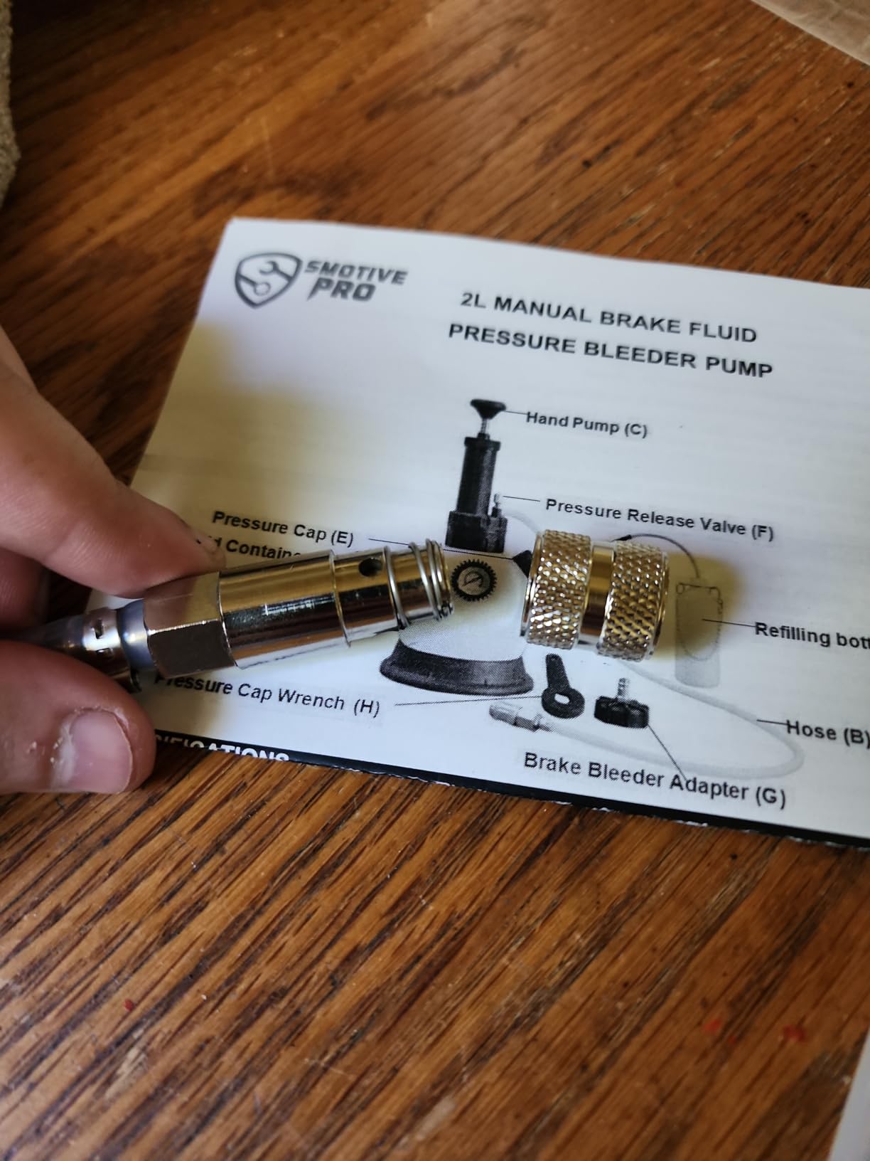 SMOTIVEPRO 2L Manual Brake Bleeder Kit with 4 Master Cylinder Adapters customer photo 1