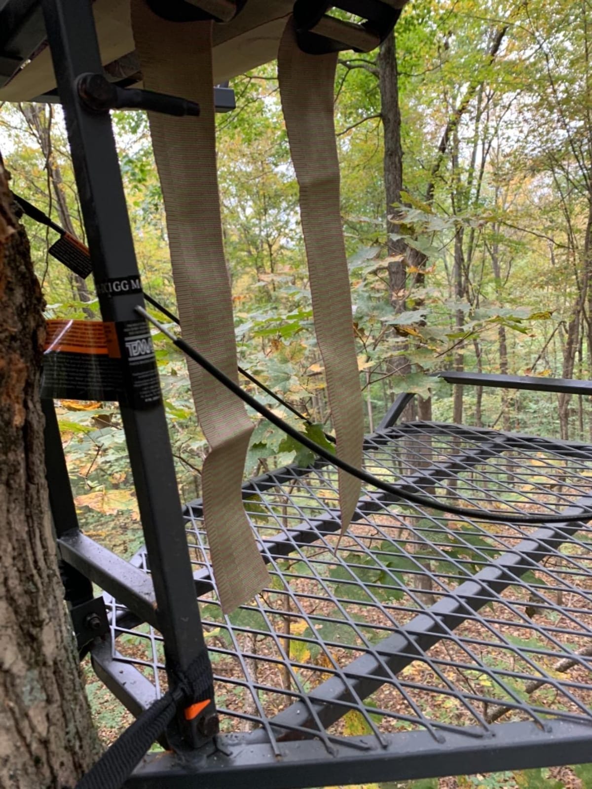 Guide Gear Deluxe Hang-On Tree Stand Chair for Hunting Cushion Seat Hunt Gear Equipment Accessories, Camo customer photo 2