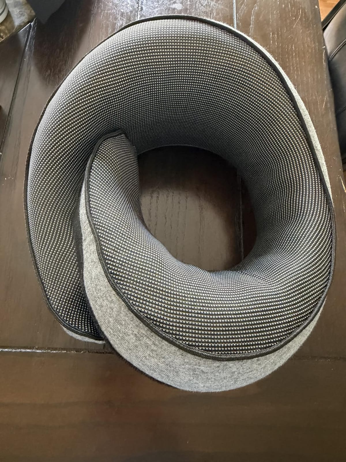 WEERSHUN Travel Pillow for Airplanes, 2026 New Memory Foam Neck Pillow with Chin Wrap for Traveling, Suitable for Airplanes, Offices and Cars customer photo 2