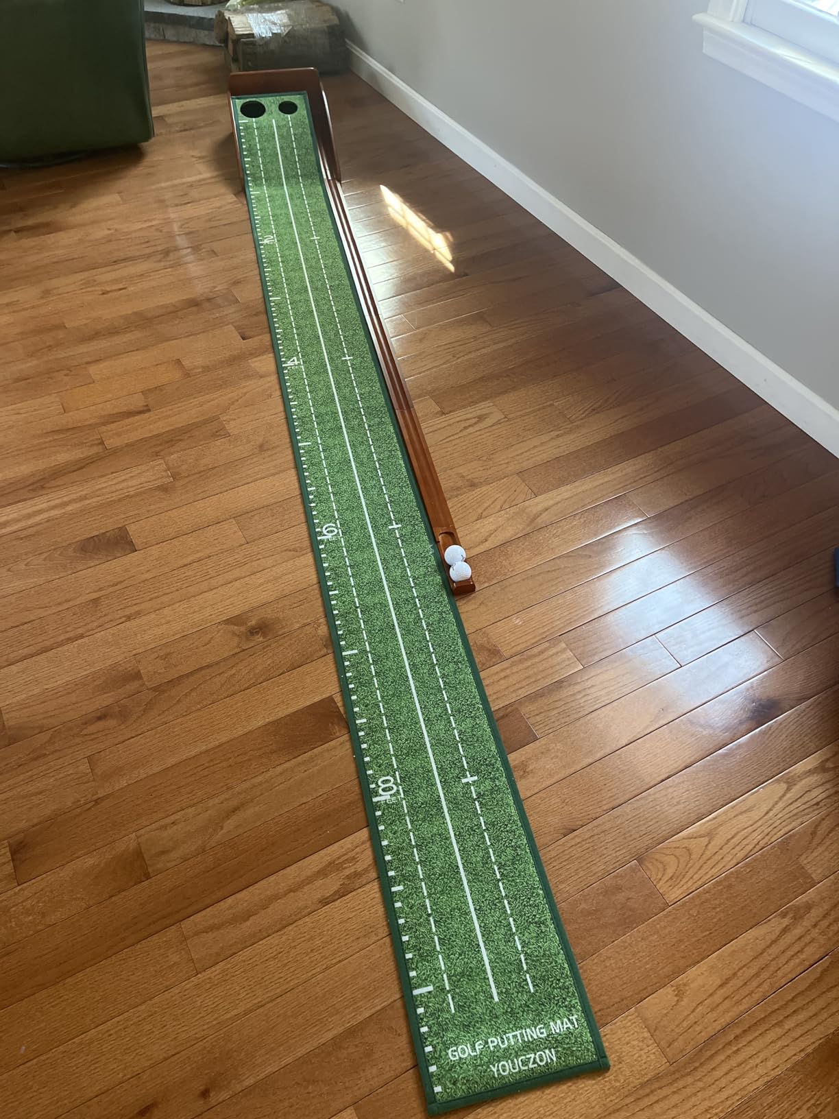 YOUCZON Putting Green Indoor,Golf Putting Mat,Premium Crystal Velvet Surface, Practice Putting mat, Perfect Training Aid & Gift for Golf Lovers Christmas customer photo 1
