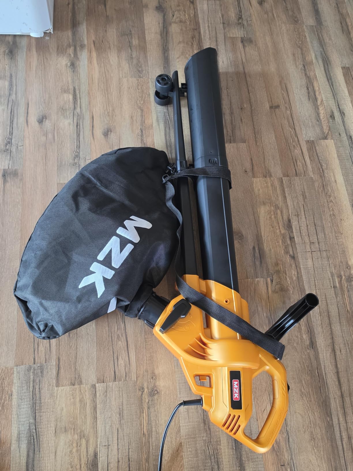 MZK 3-in-1 Electric Leaf Blower Vacuum Mulcher, Corded, Red customer photo 1