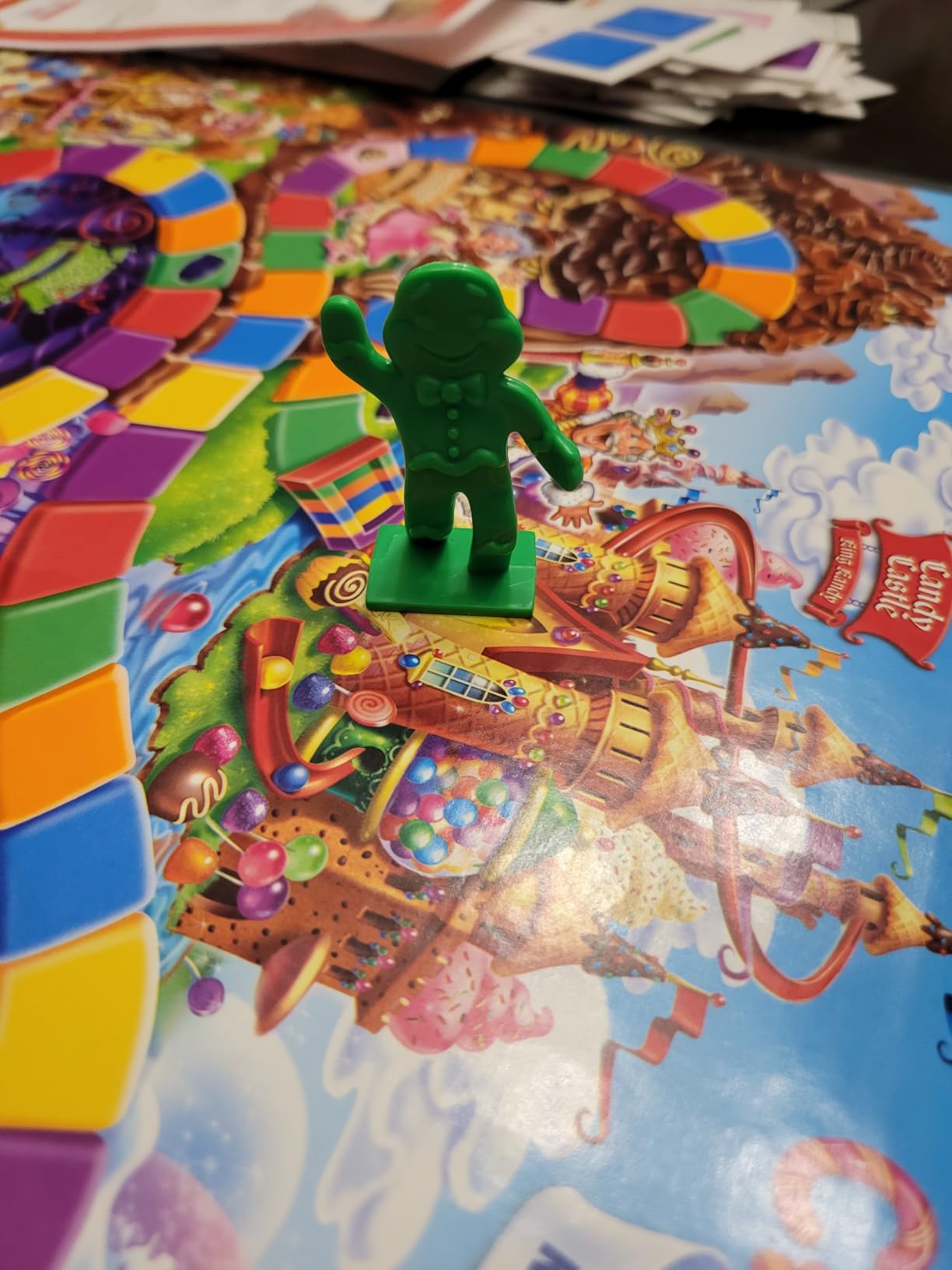Hasbro Gaming Candy Land Kingdom of Sweet Adventures Board Game for Kids, Gifts for Boys and Girls, Ages 3 & Up (Amazon Exclusive) customer photo 2