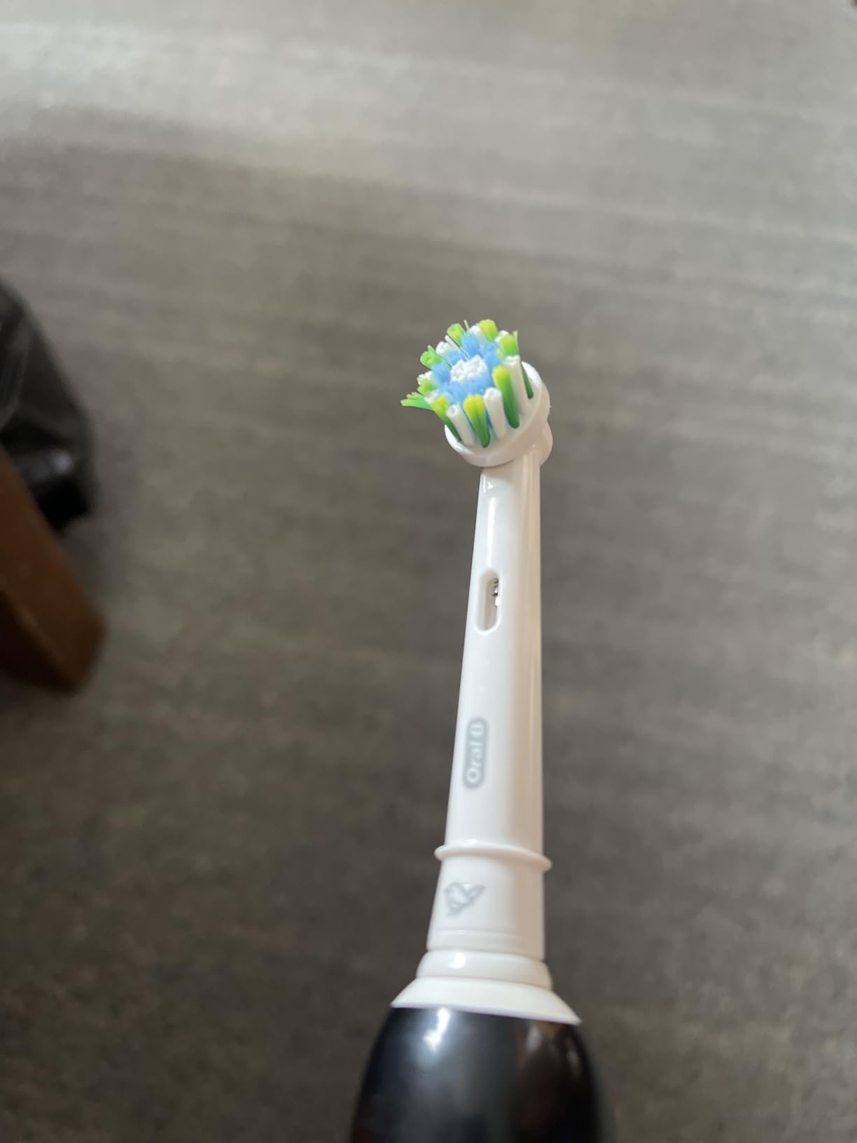 Oral-B CrossAction 4-Pack customer photo 1