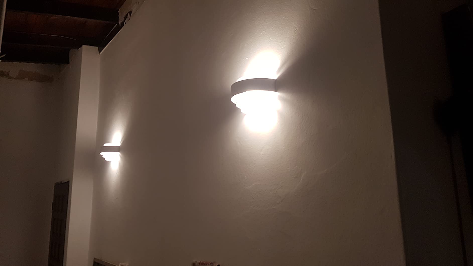 LightInTheBox Modern Wall Sconce Indoor Wall Light Fixture Half Moon Metal Wall Lamp White for Stair Hallway Home Theatre Bedroom (1PCS) customer photo 1
