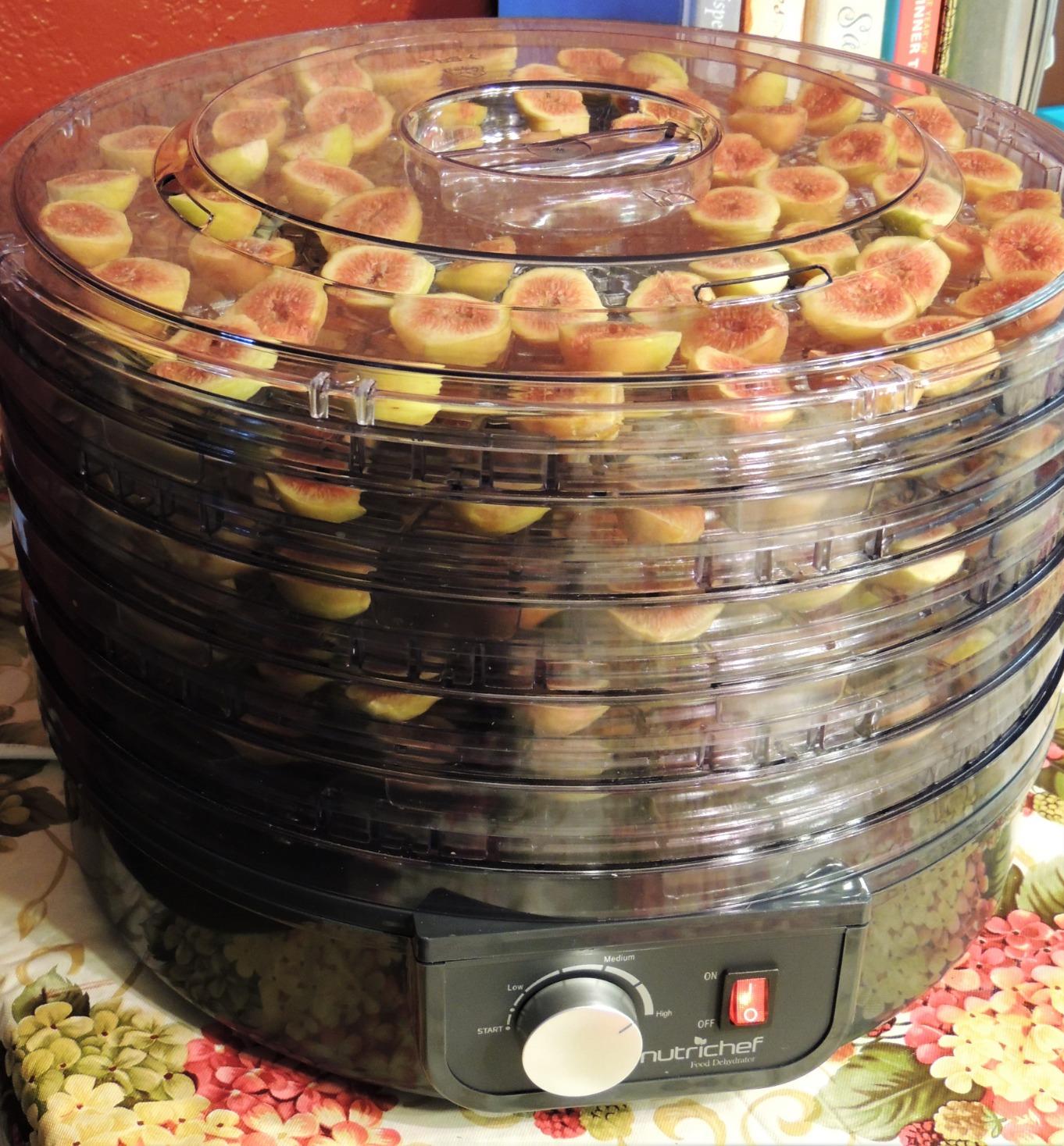 NutriChef Electric Countertop Food Dehydrator - Professional Multi-Tier Food Preserver - Dehydrates Fish, Meats, Mushrooms, Fruits & Vegetables - 5 Easy to Clean Stackable Trays., One Size, Black customer photo 2