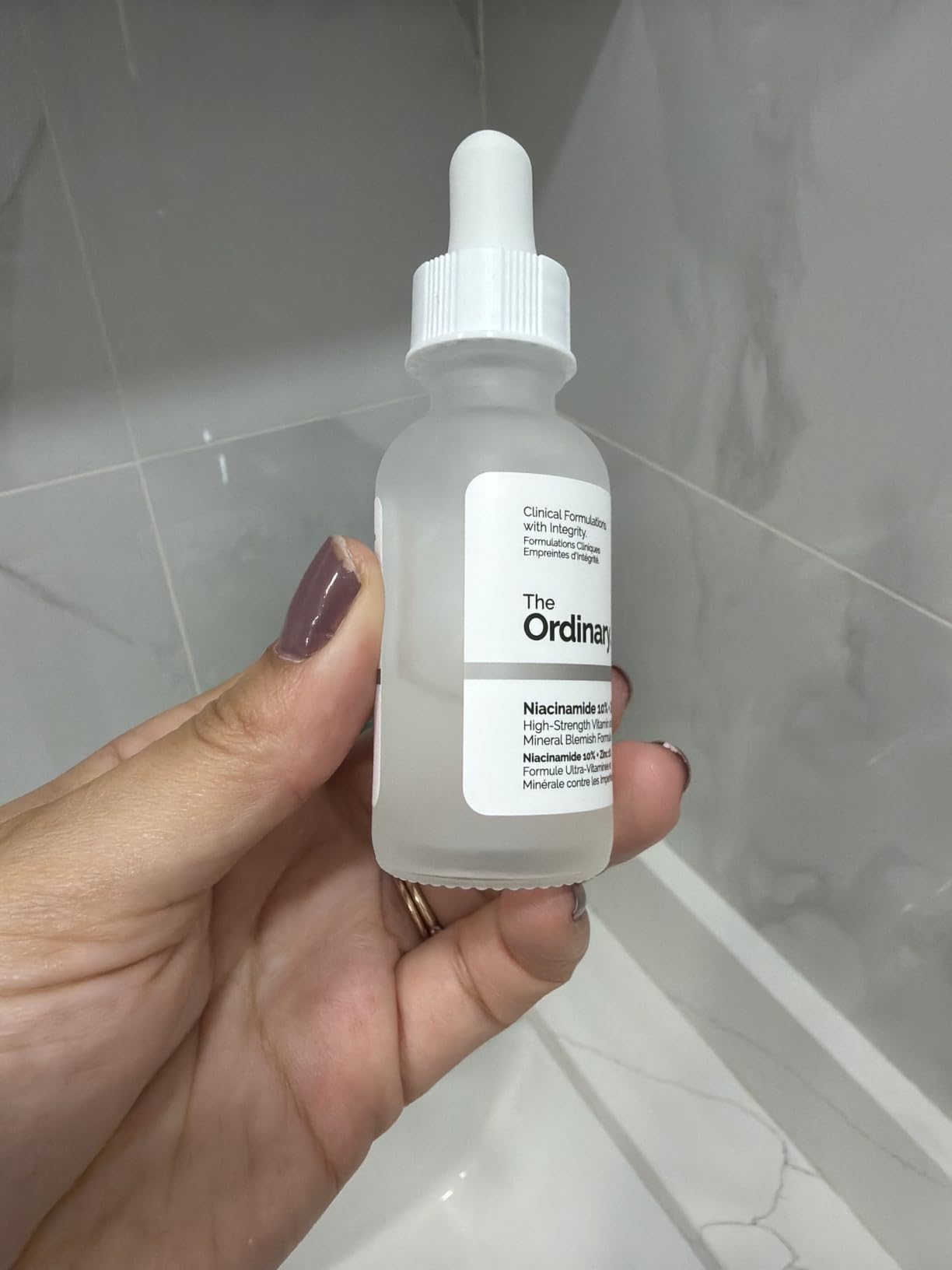 The Ordinary Niacinamide 10% + Zinc 1%, Smoothing Serum for Blemish-Prone Skin customer photo 2