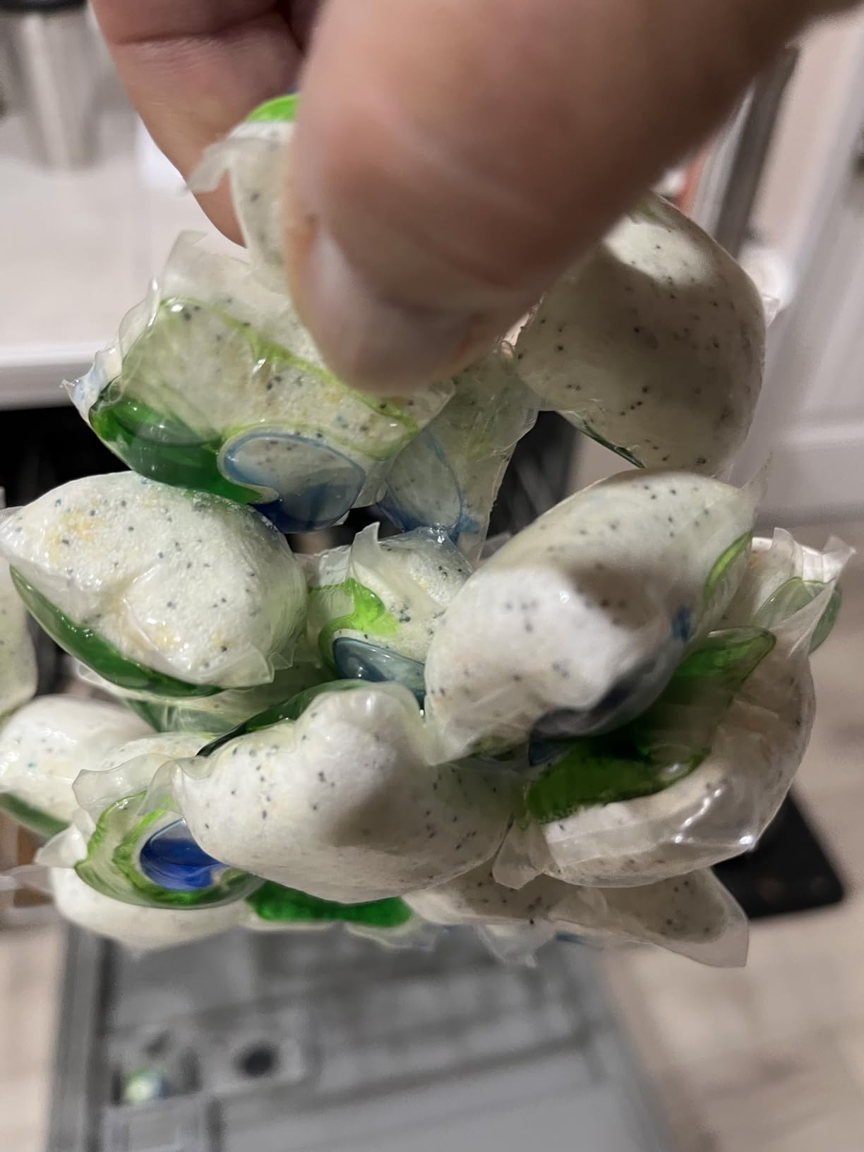 Cascade Complete Dishwasher Pods - Fresh Scent ActionPacs, Dishwasher Detergent, Dishwasher Soap, Detergent Pods, 78 Count customer photo 1
