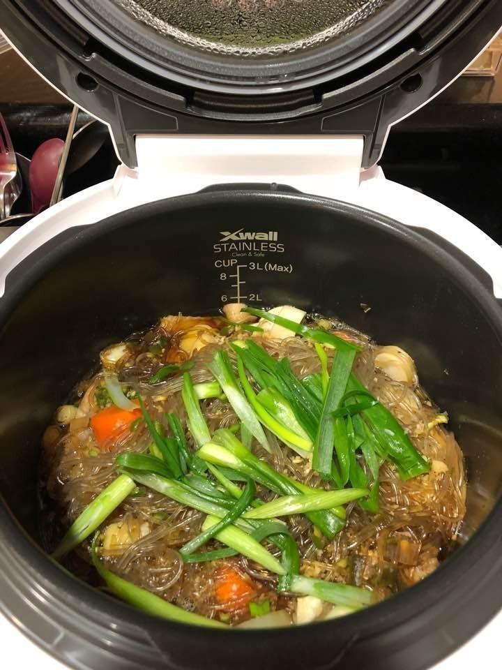 CUCKOO Electric Pressure Cooker 5QT, Versatile Slow Cooker with 10 Menu Options, High Pressure Food Steamer for Cooking, Instant Multicooker with Stainless Steel Non-Stick Inner Pot (CMC-QSB501S) customer photo 1