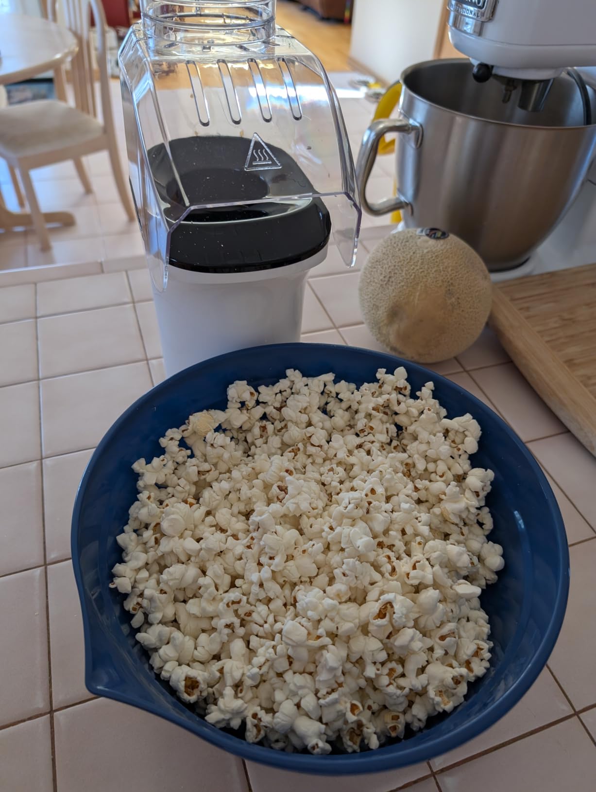 Dash Fresh Pop Popcorn Maker, Electric Hot Air Popper, 16-Cup, White customer photo 2
