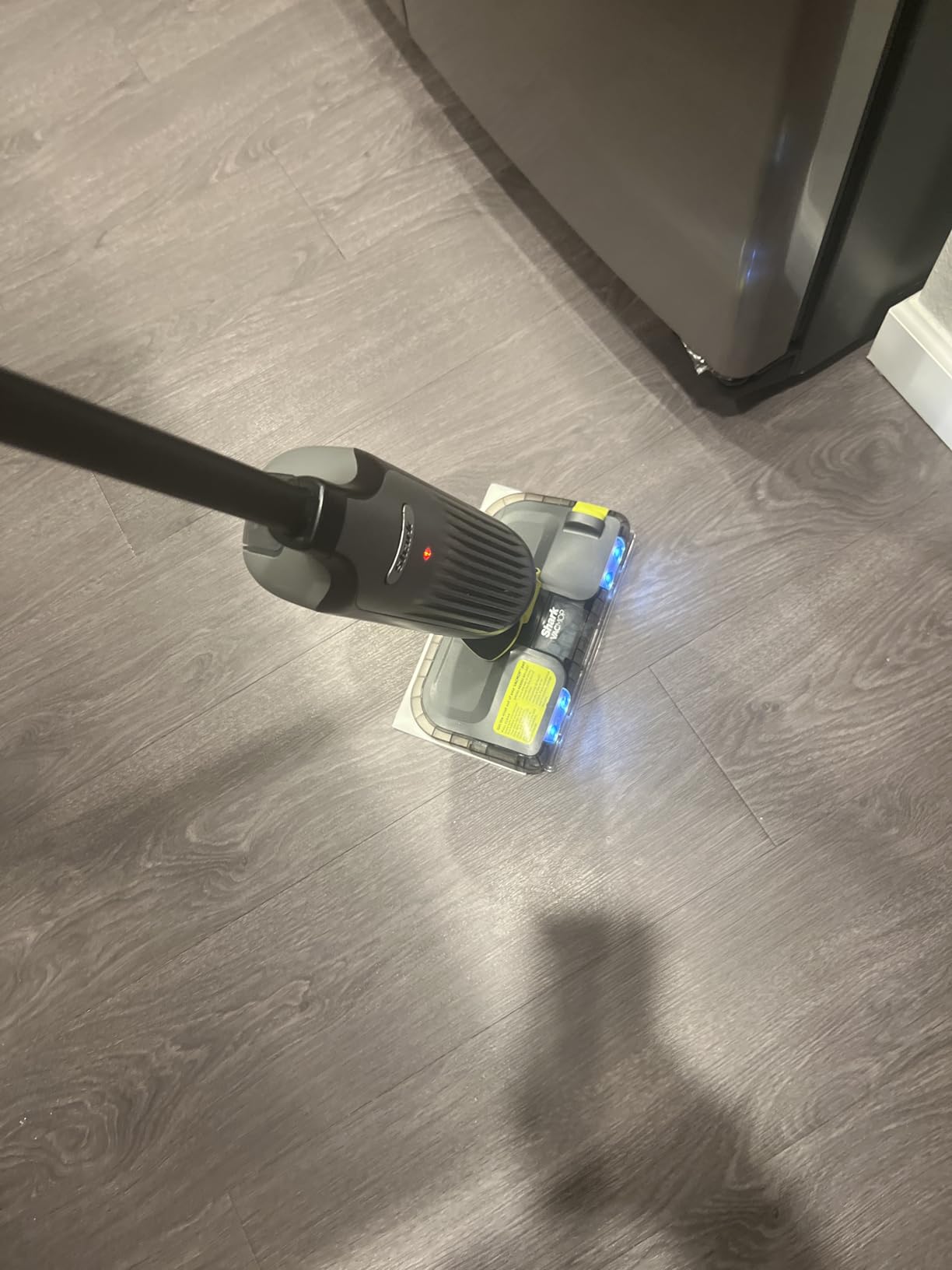 Shark VACMOP Cordless Vacuum & Spray Mop, Gray, VM252 customer photo 2