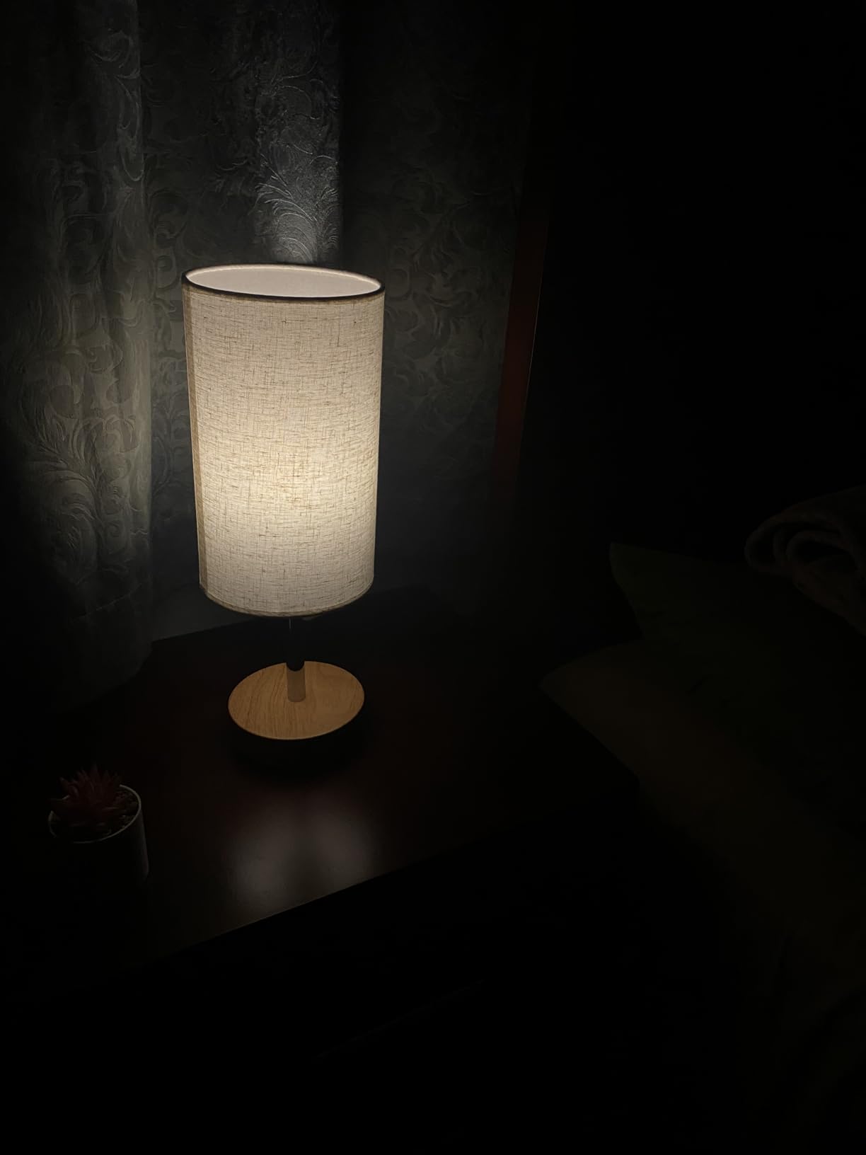 Yarra-Decor Bedside Table Lamp with USB Ports, Touch Dimmable Nightstand customer photo 2