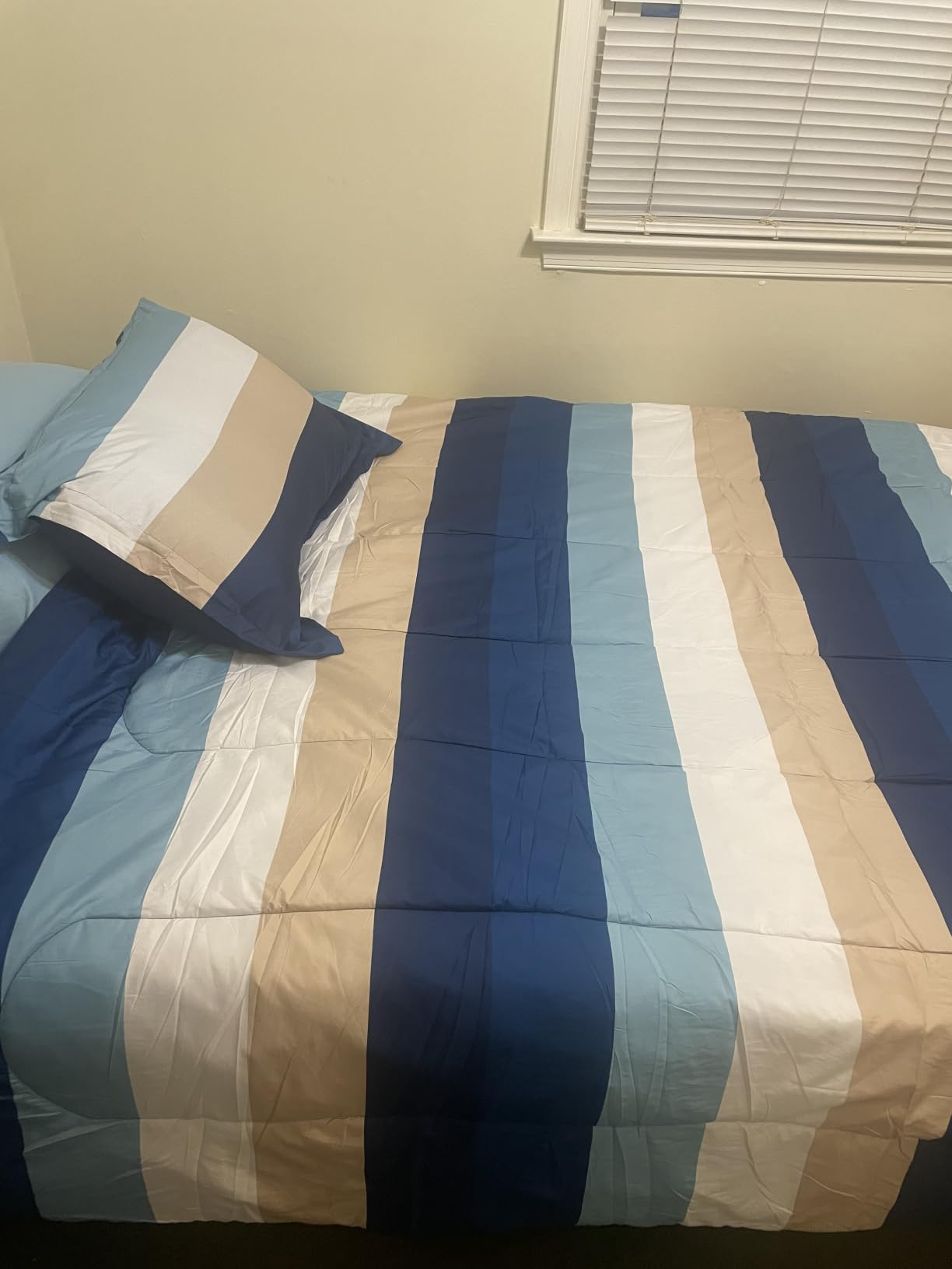 Amazon Basics 7-Piece Set customer photo 2