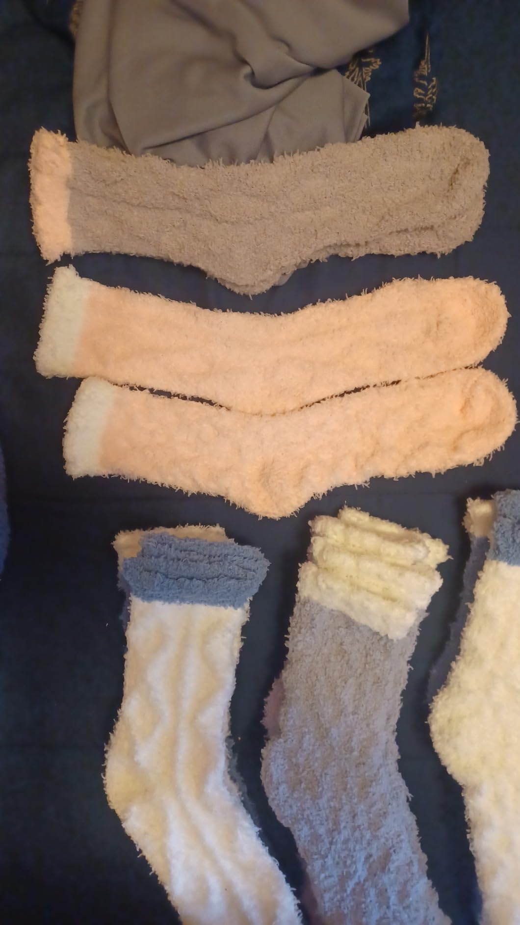TEHOOK Fuzzy Slippers customer photo 2