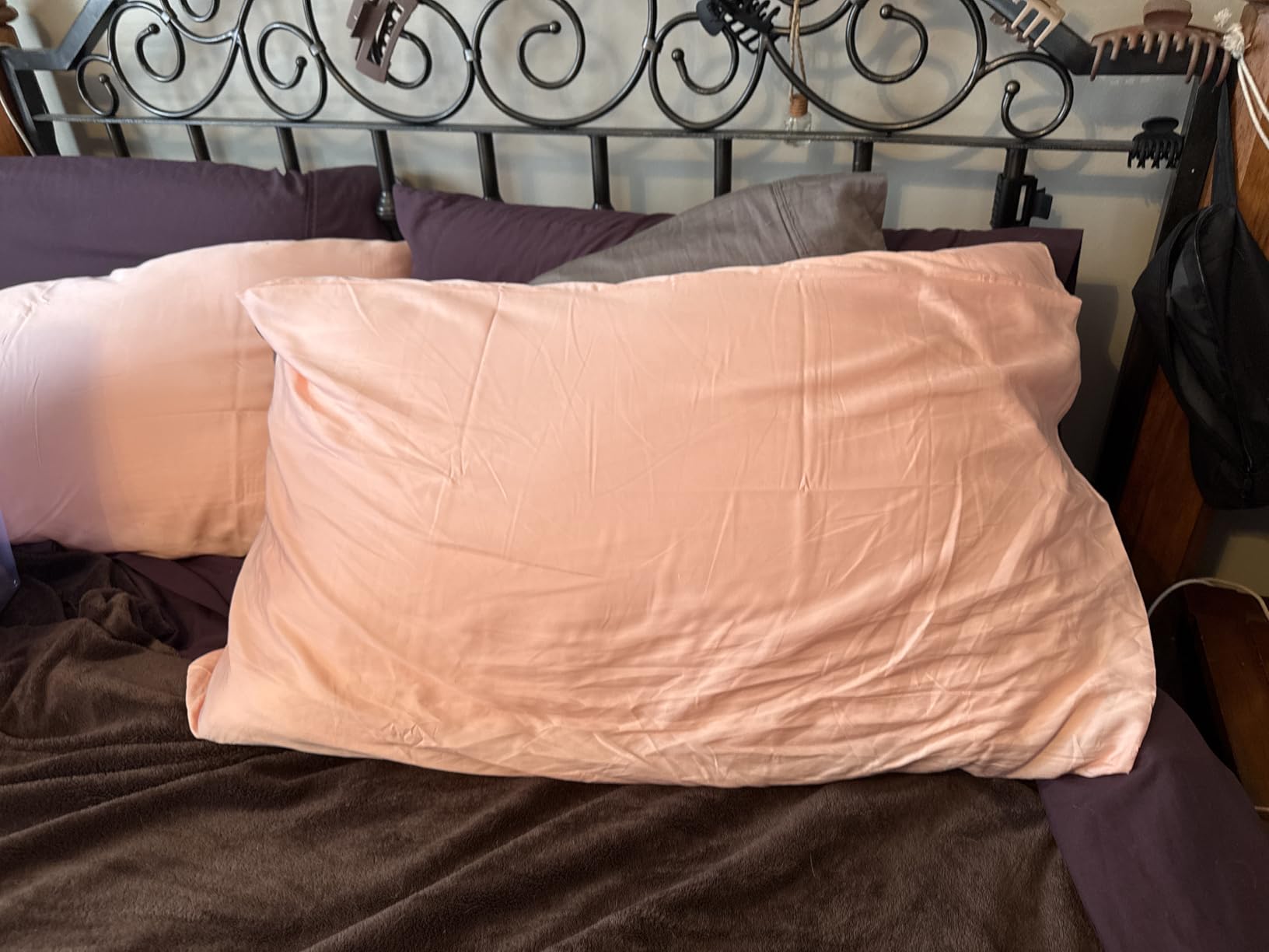 BEDELITE Cooling Pillow Cases Queen Size Set of 2, Rayon from Bamboo, Grey customer photo 1